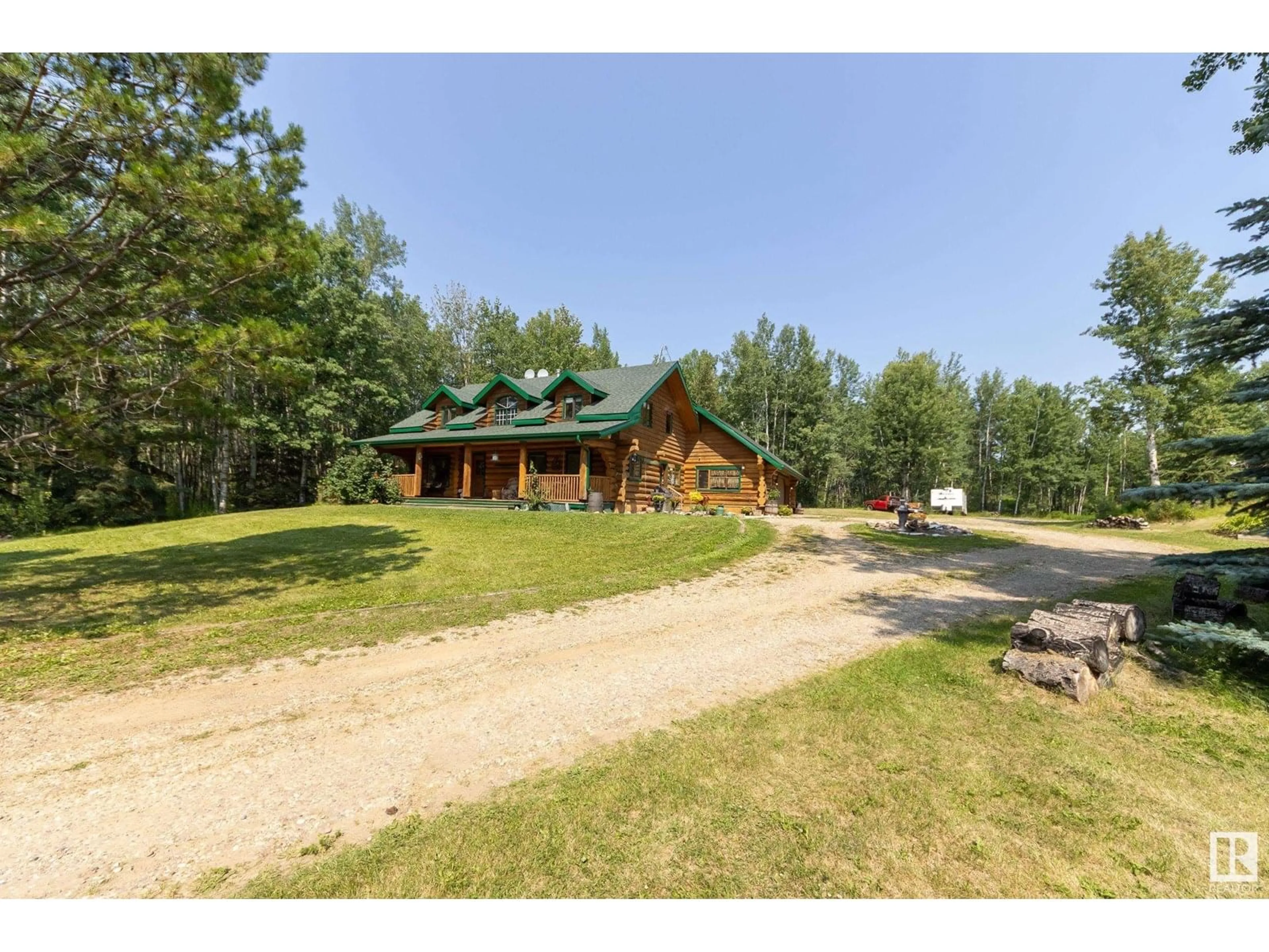 A pic from outside/outdoor area/front of a property/back of a property/a pic from drone, unknown for 1524 PARKLAND DR, Rural Parkland County Alberta T7Y2T6