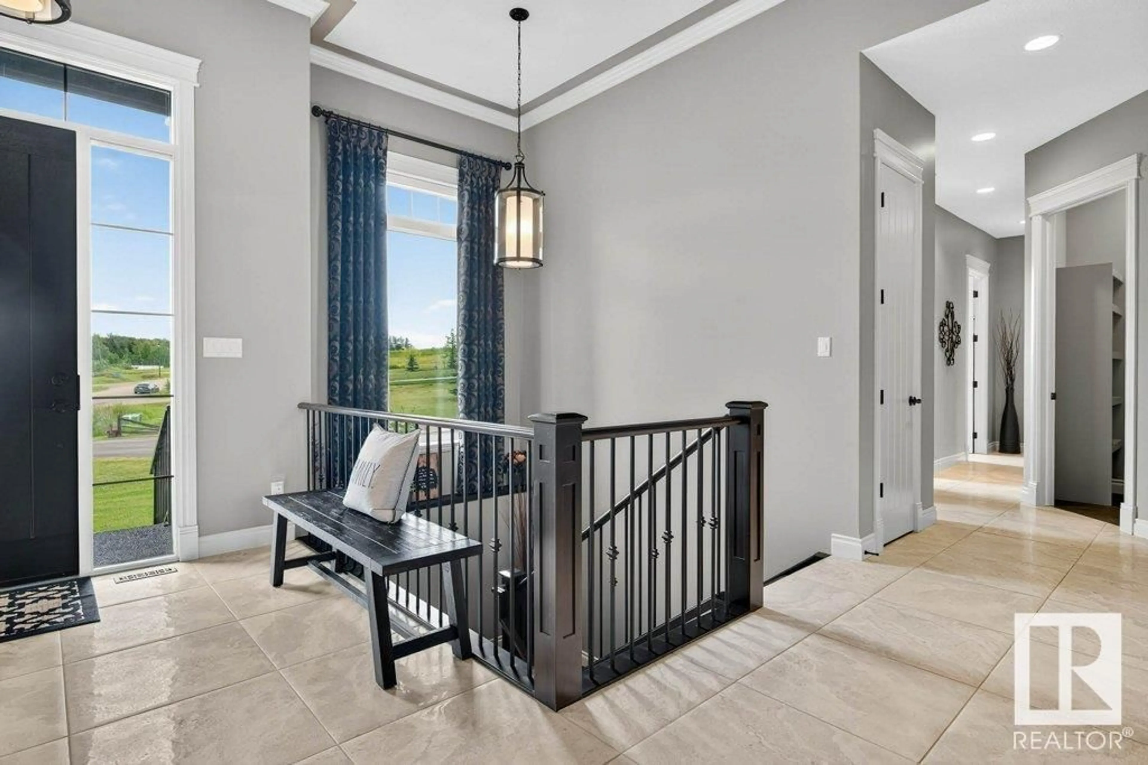 Indoor entryway for 36 - 53413 RR 274, Rural Parkland County Alberta T7X3R9