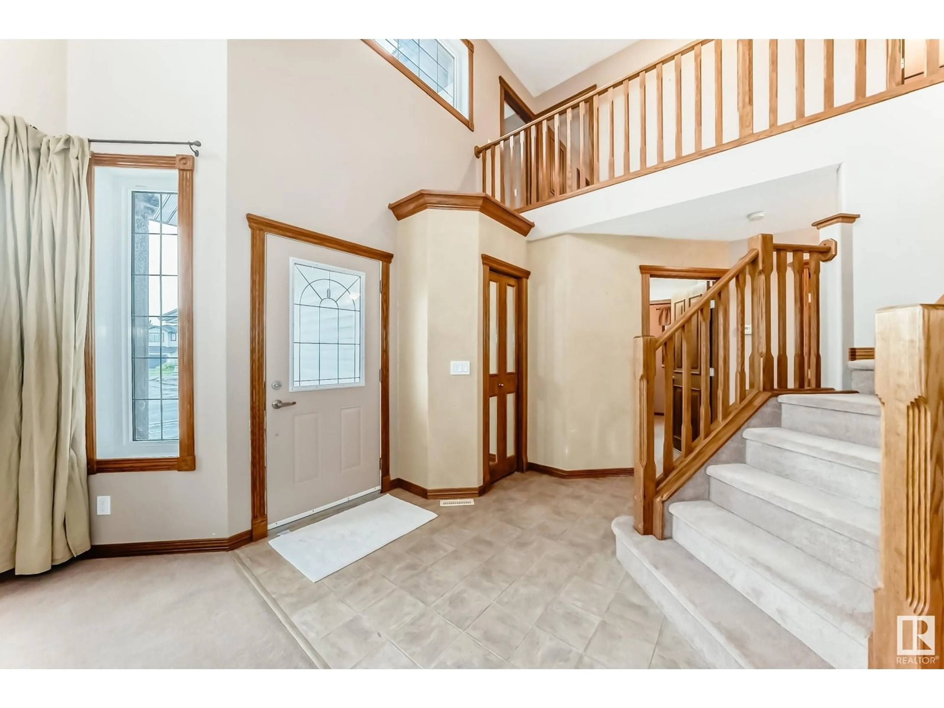 Indoor entryway for 204 REICHERT DR, Beaumont Alberta T4X0B9