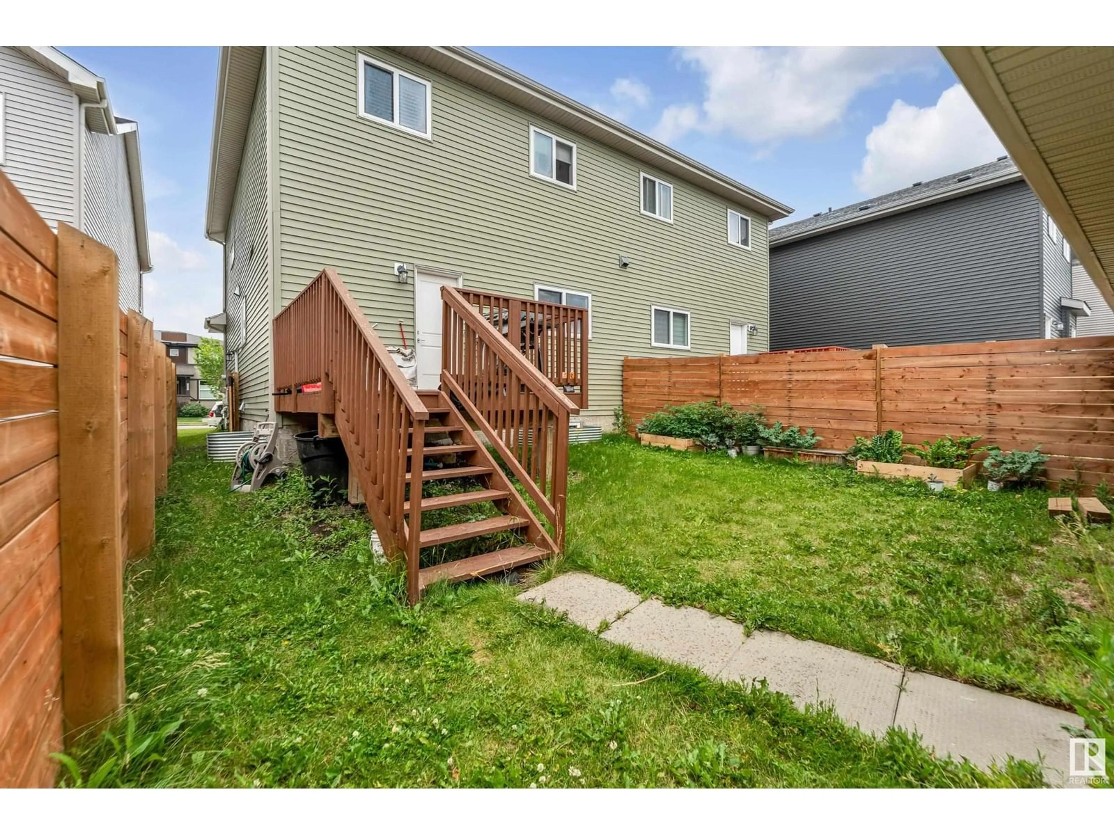 Patio, street for 369 CHARLESWORTH DR, Edmonton Alberta T6X2G5