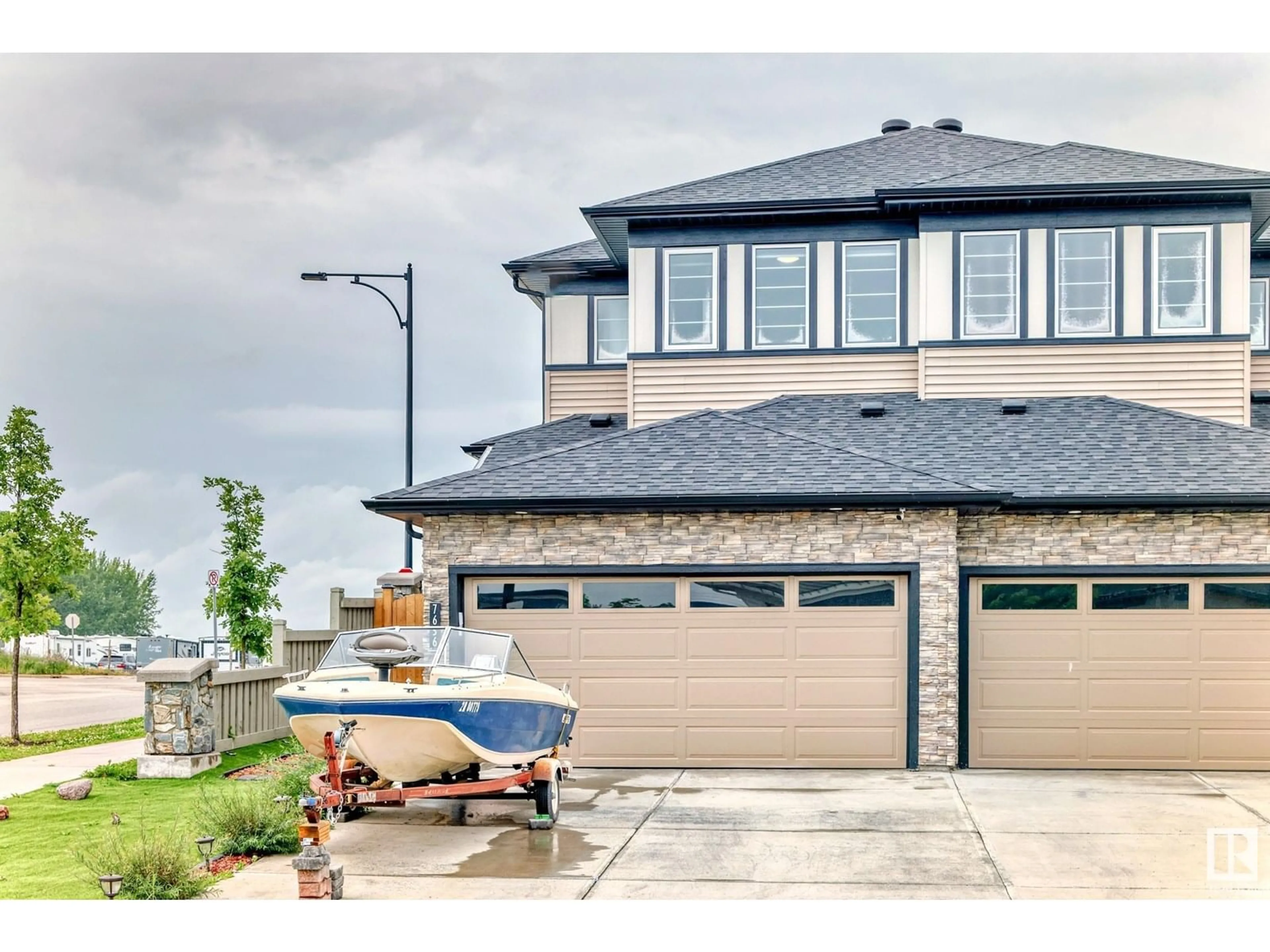 Unknown for SW - 7656 CREIGHTON PL, Edmonton Alberta T6W3Z5