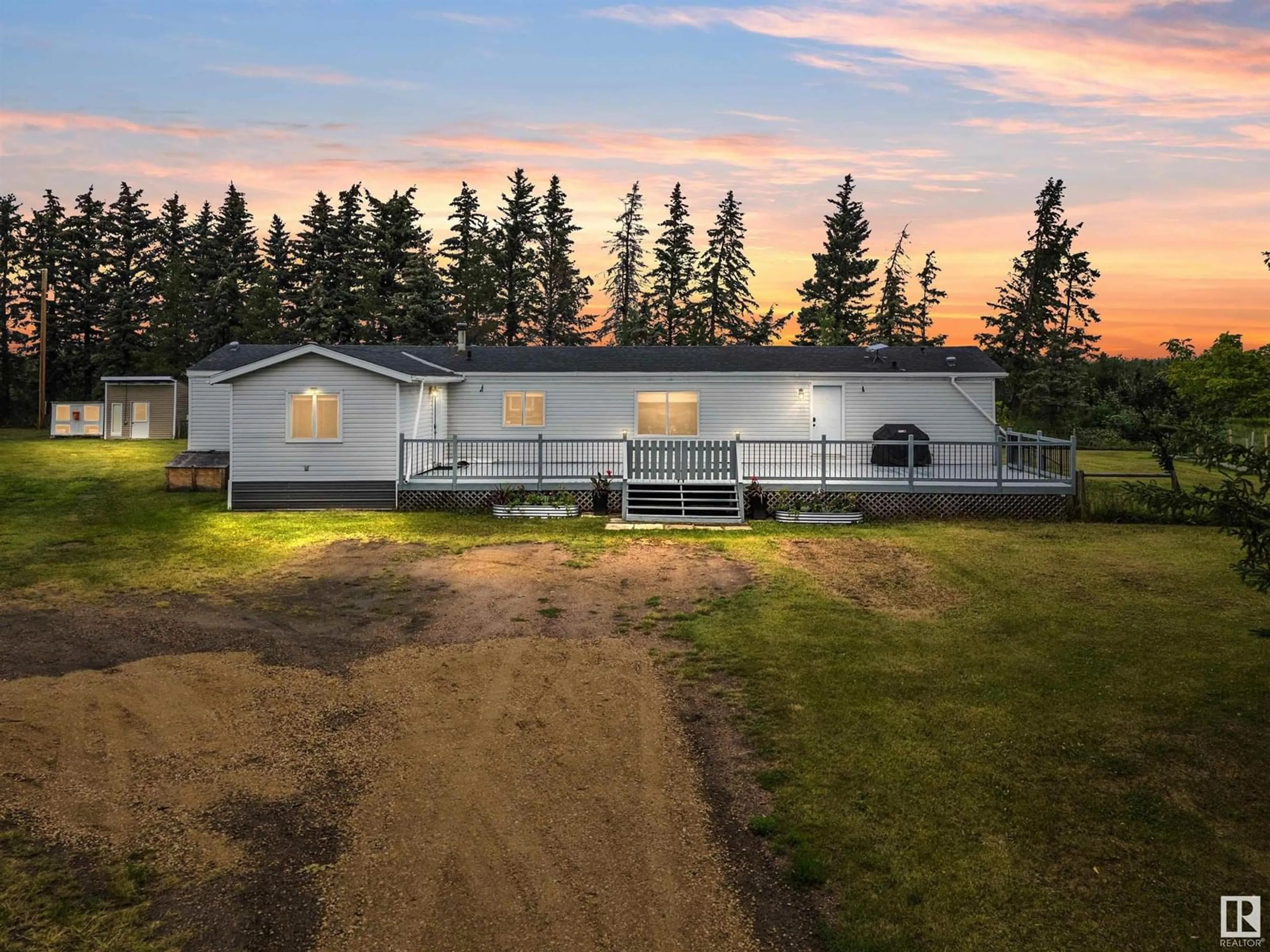 A pic from outside/outdoor area/front of a property/back of a property/a pic from drone, unknown for 25528 SH 651, Rural Sturgeon County Alberta T0G1L1