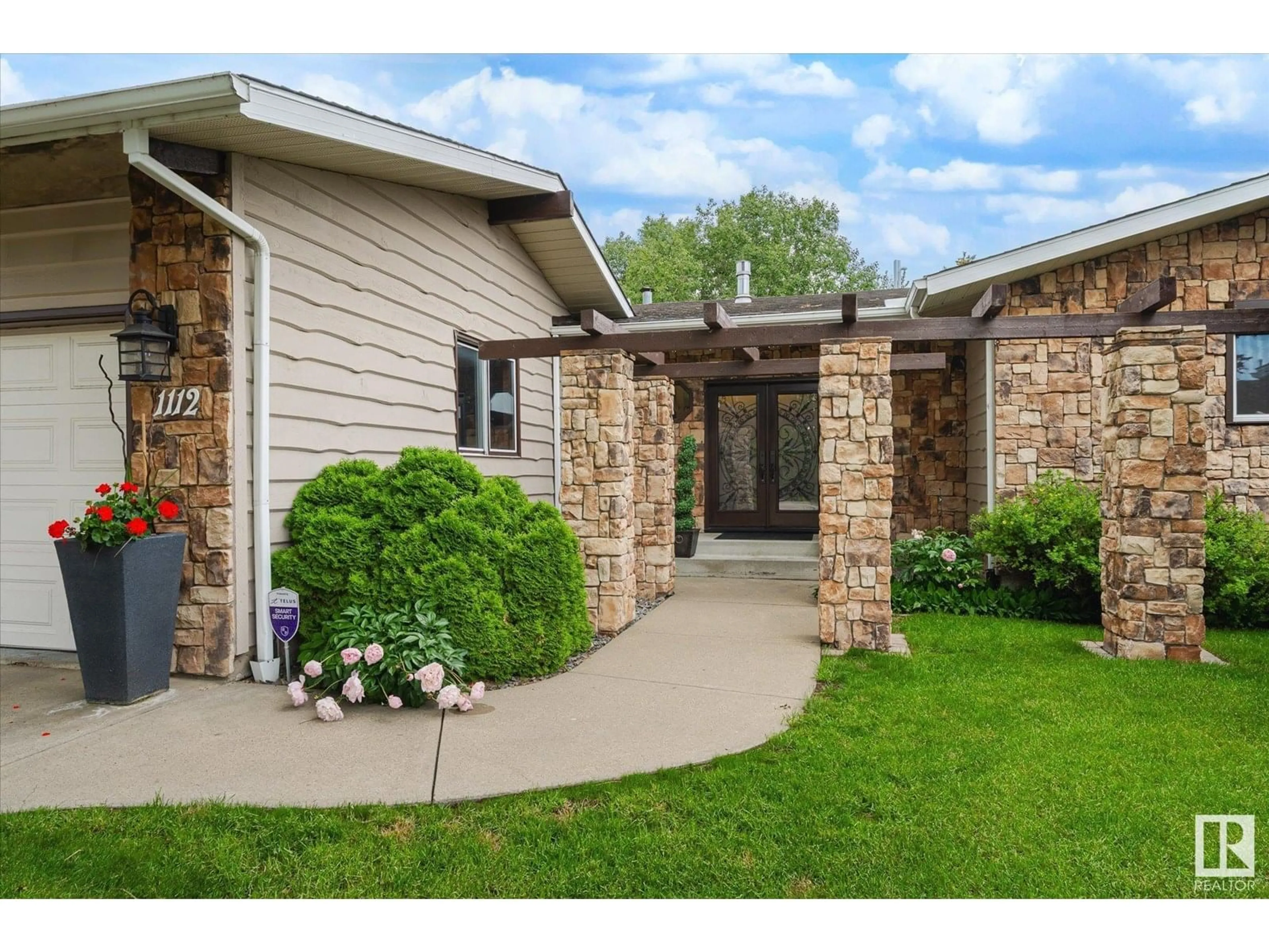 Home with brick exterior material, street for 1112 PARKER TC, Sherwood Park Alberta T8A3Y5