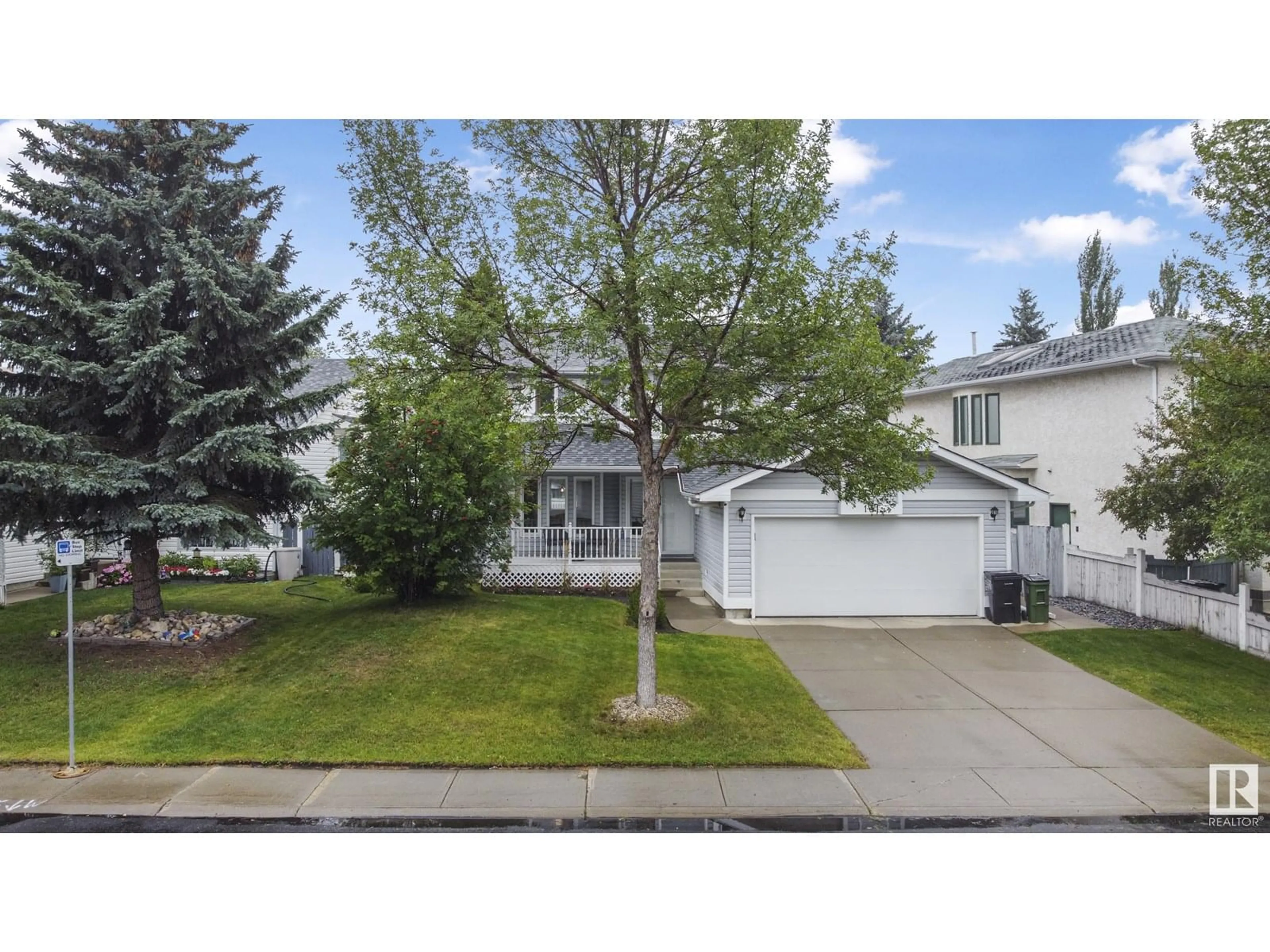 Home with vinyl exterior material, street for 131 ORMSBY RD, Edmonton Alberta T5T5T4