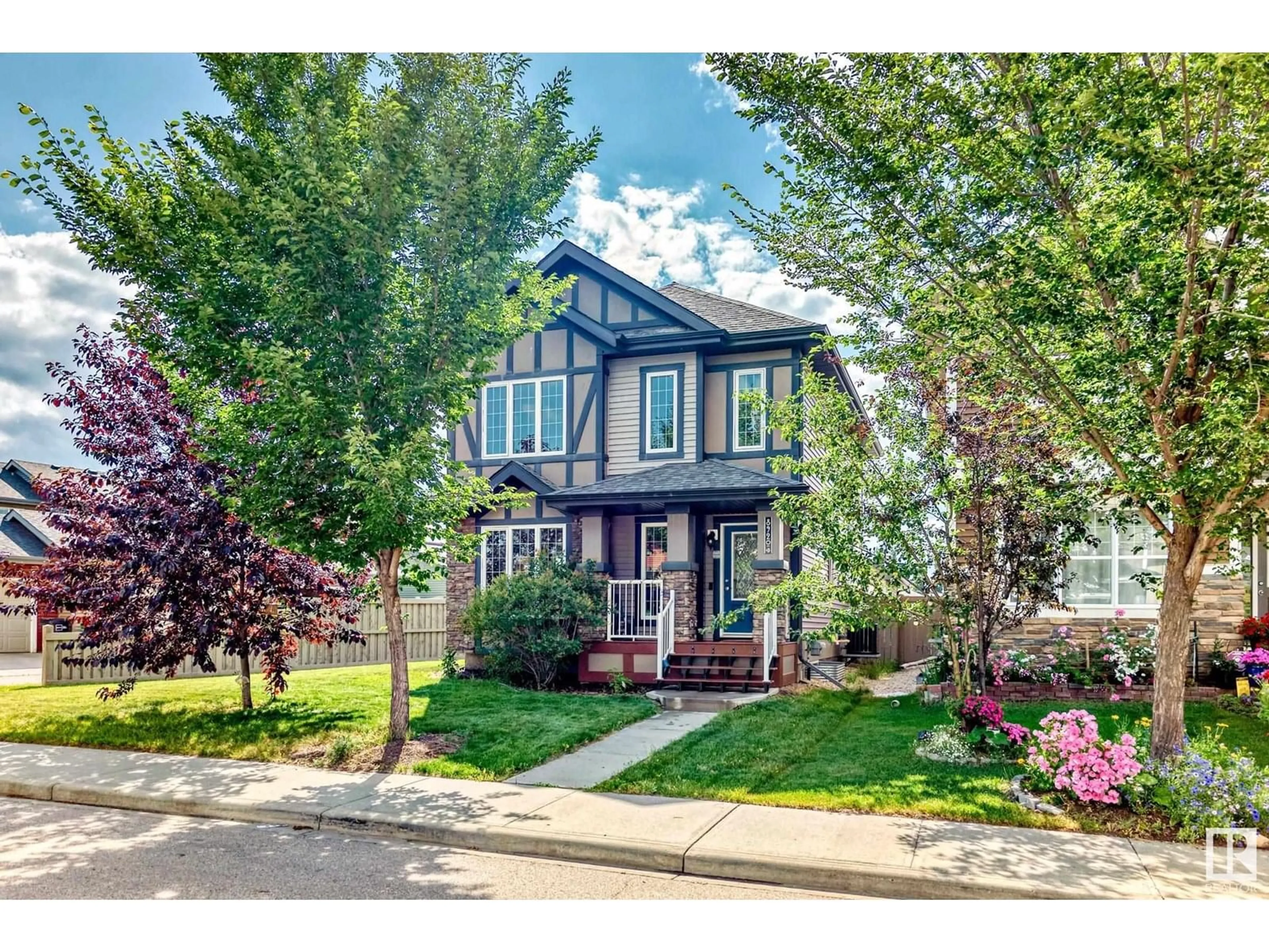 Unknown for 8920 218 ST, Edmonton Alberta T5T4R8