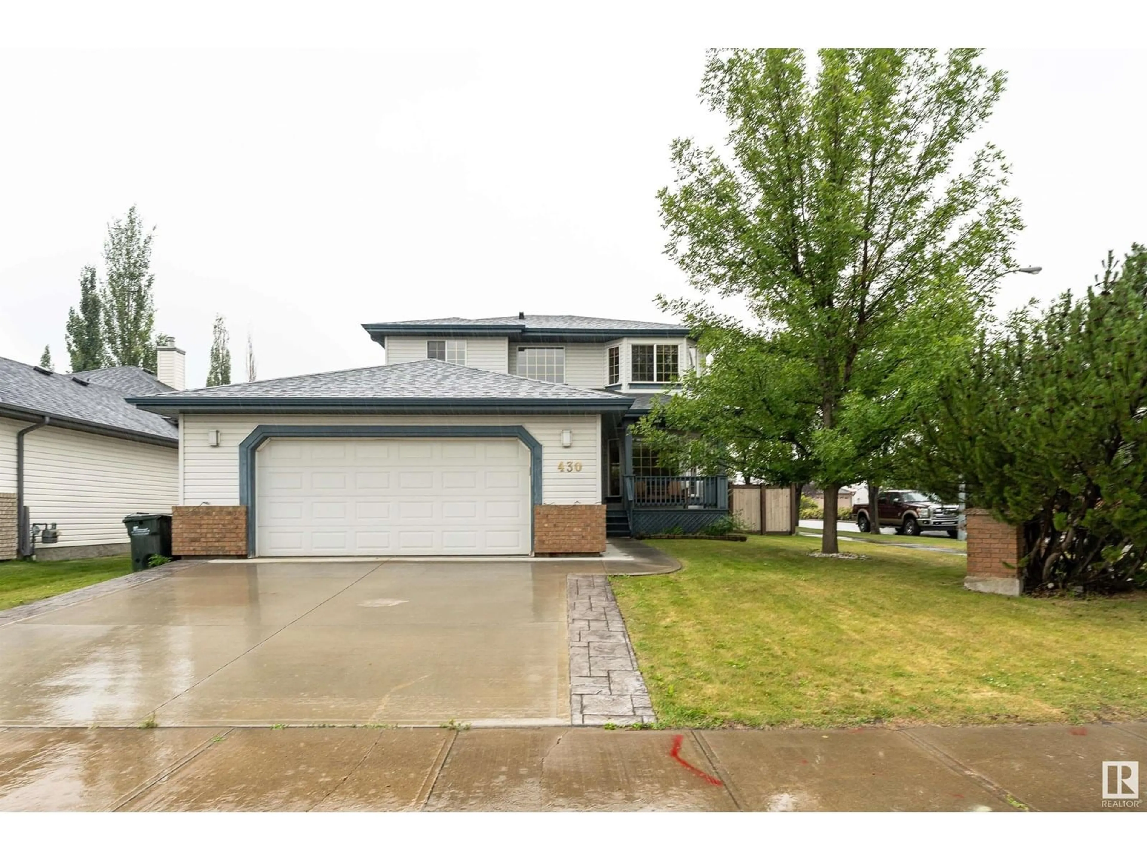 Home with vinyl exterior material, street for 430 DAVENPORT DR, Sherwood Park Alberta T8H2E5