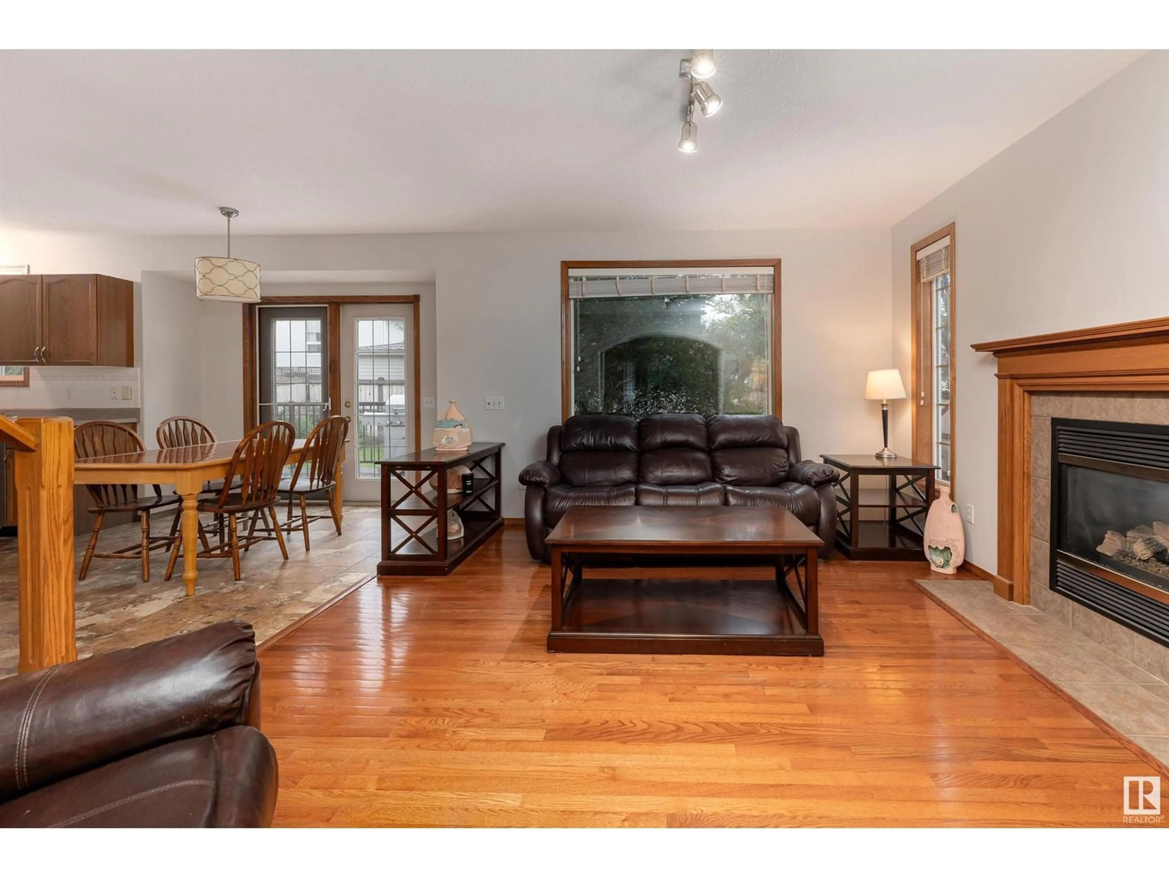 Living room with furniture, wood/laminate floor for 430 DAVENPORT DR, Sherwood Park Alberta T8H2E5