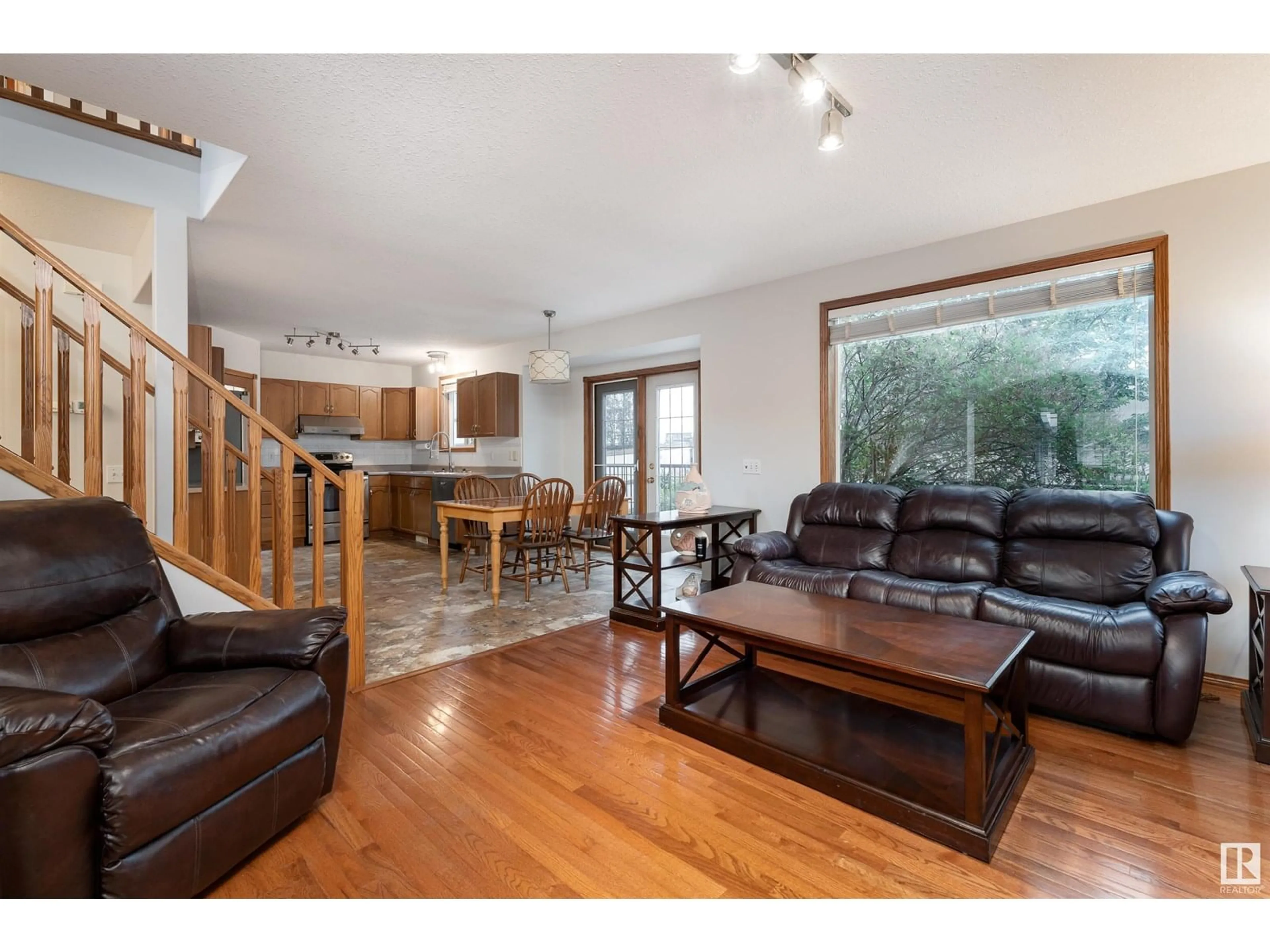 Living room with furniture, wood/laminate floor for 430 DAVENPORT DR, Sherwood Park Alberta T8H2E5