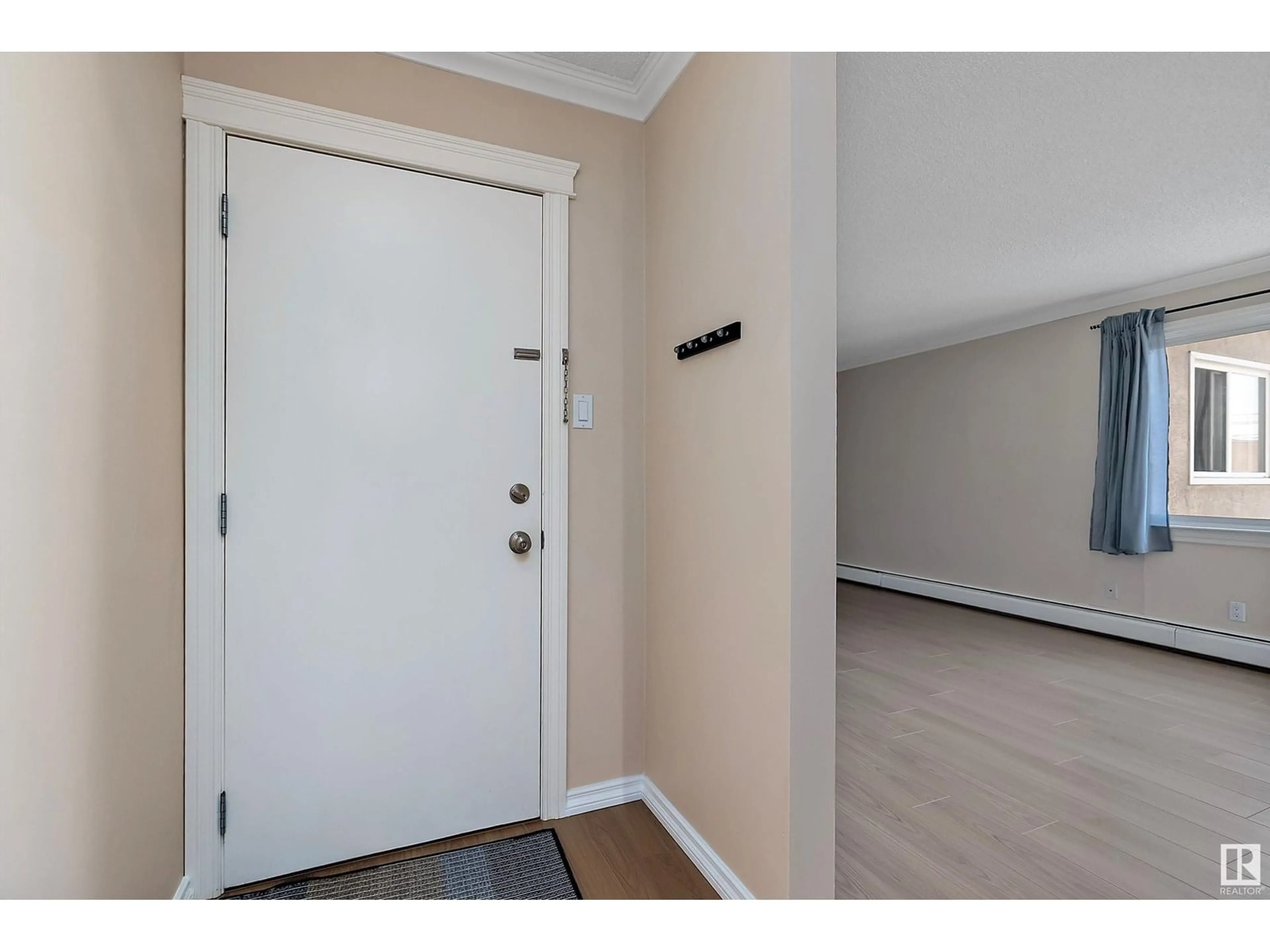 Indoor entryway for #302 - 10555 83 AV, Edmonton Alberta T6E2E1