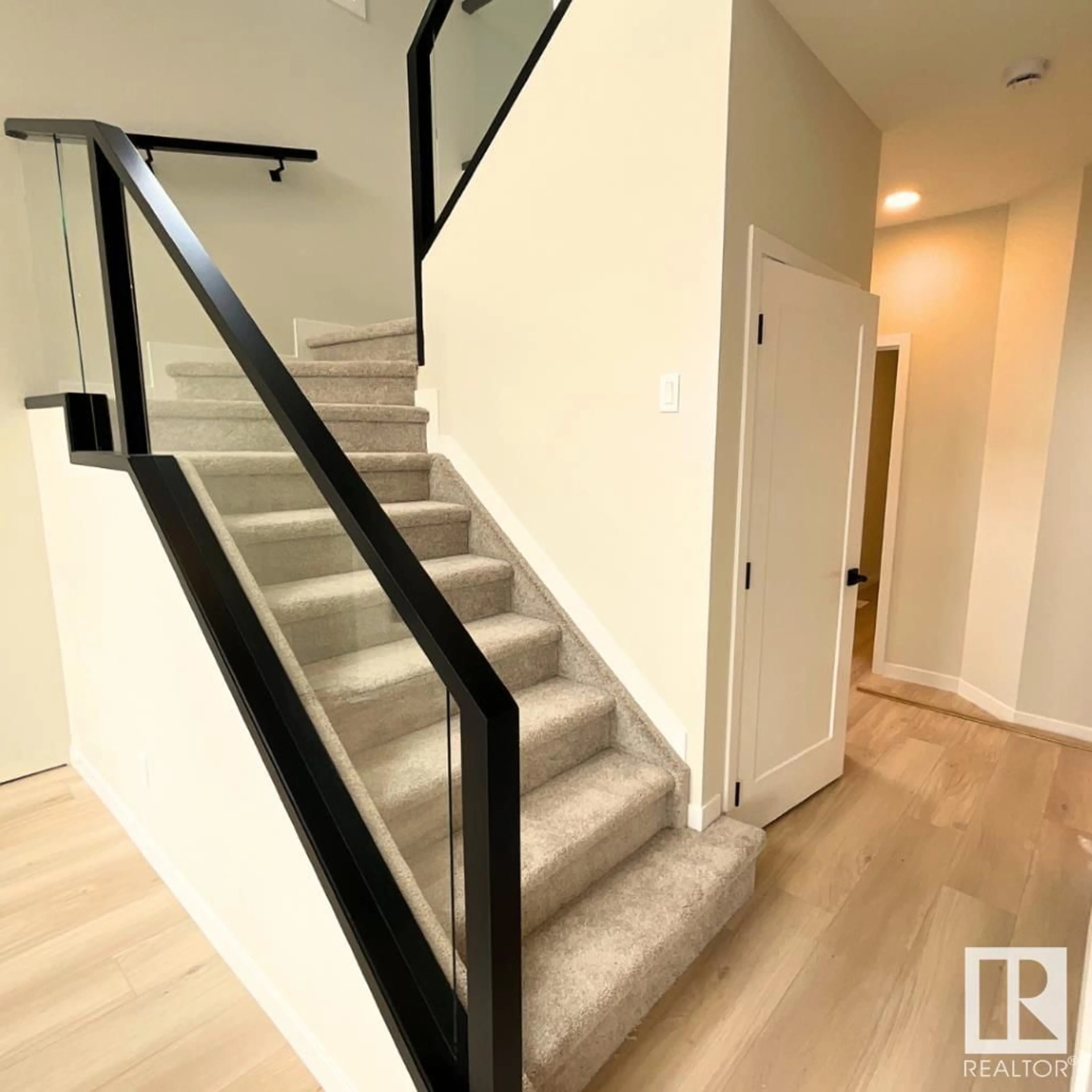 Stairs for SW - 2319 159 ST, Edmonton Alberta T6W5K5