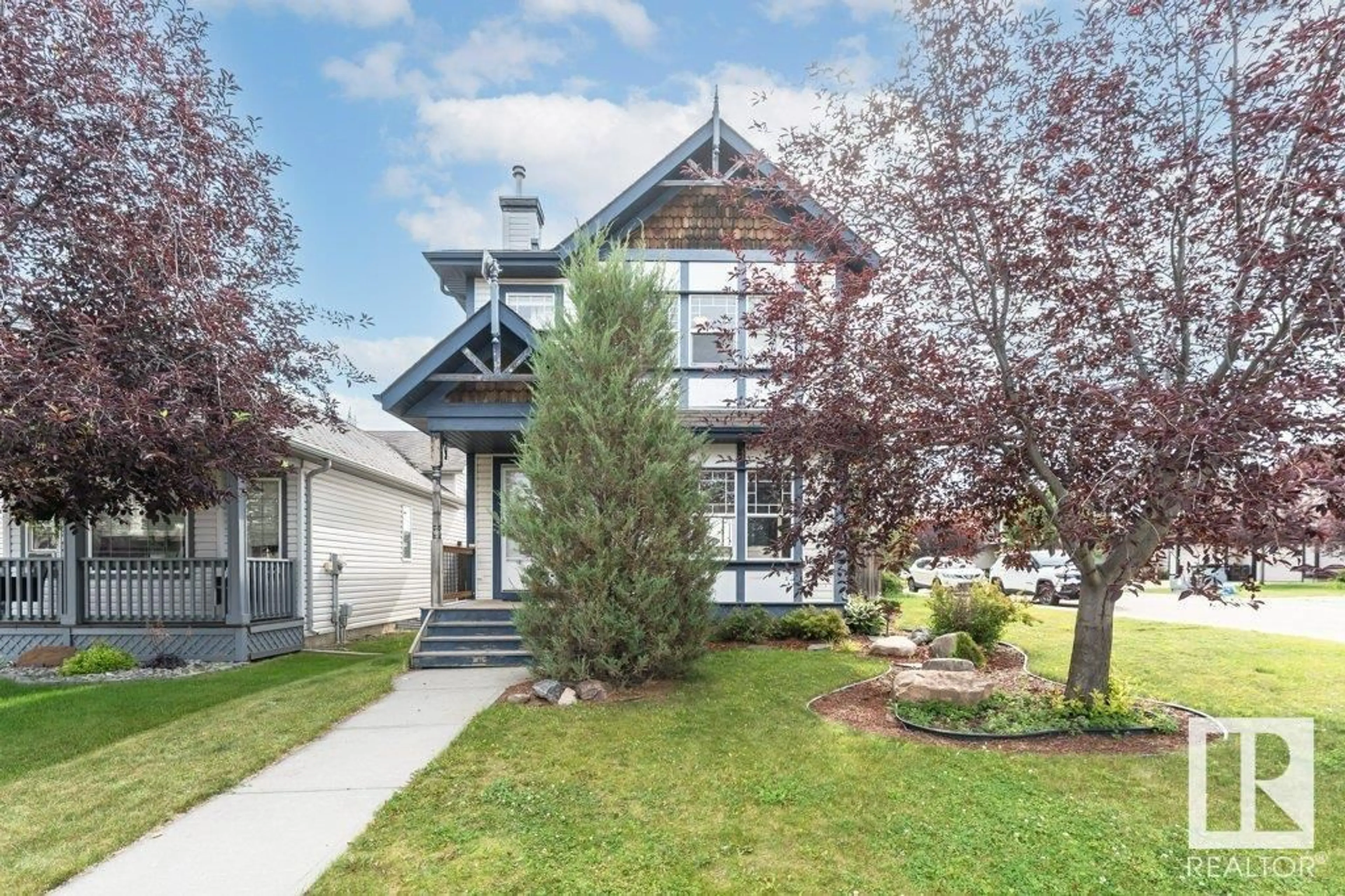 Home with vinyl exterior material, street for 374 SUMMERTON CR, Sherwood Park Alberta T8H2P4