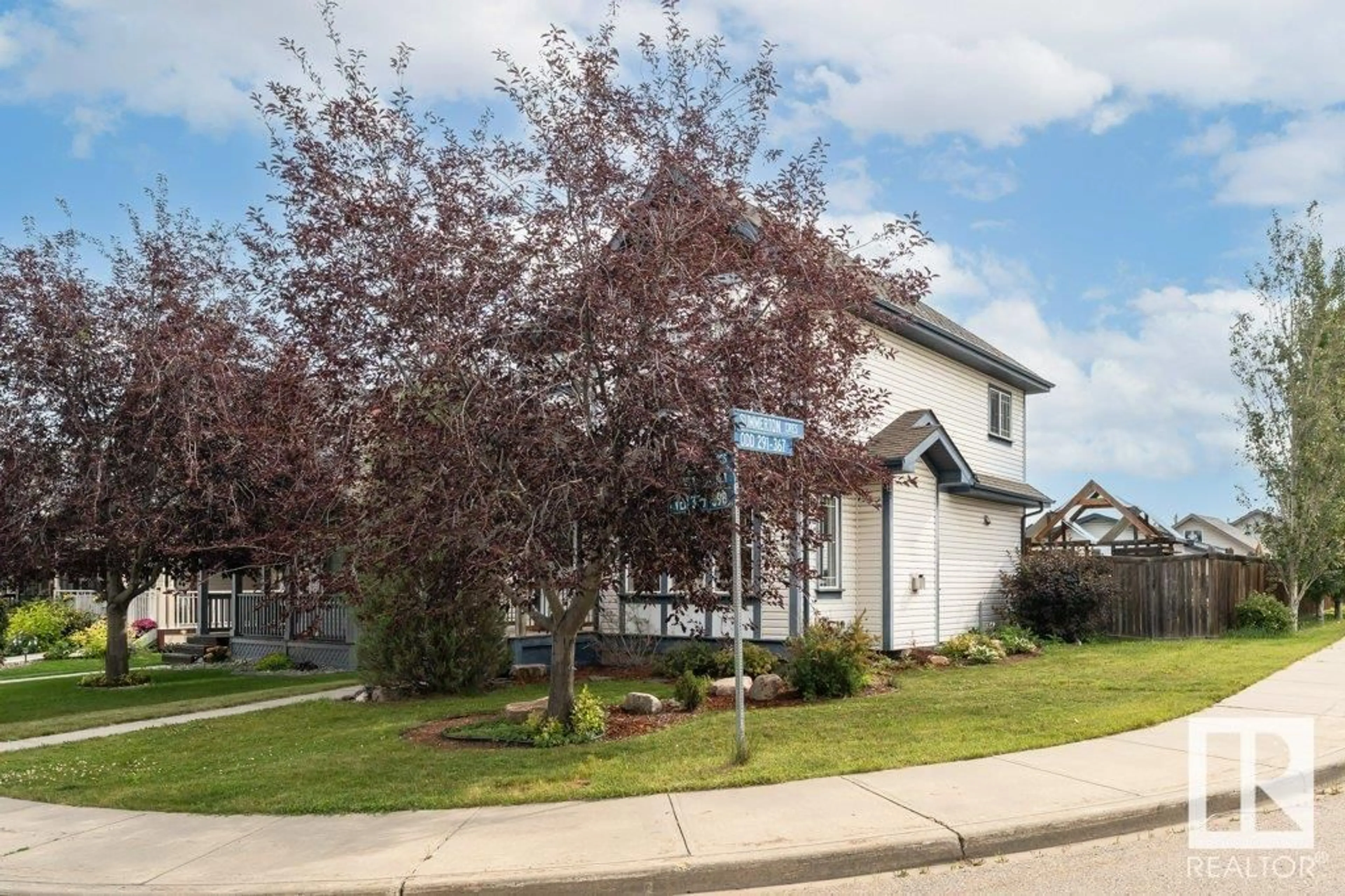 Home with vinyl exterior material, street for 374 SUMMERTON CR, Sherwood Park Alberta T8H2P4