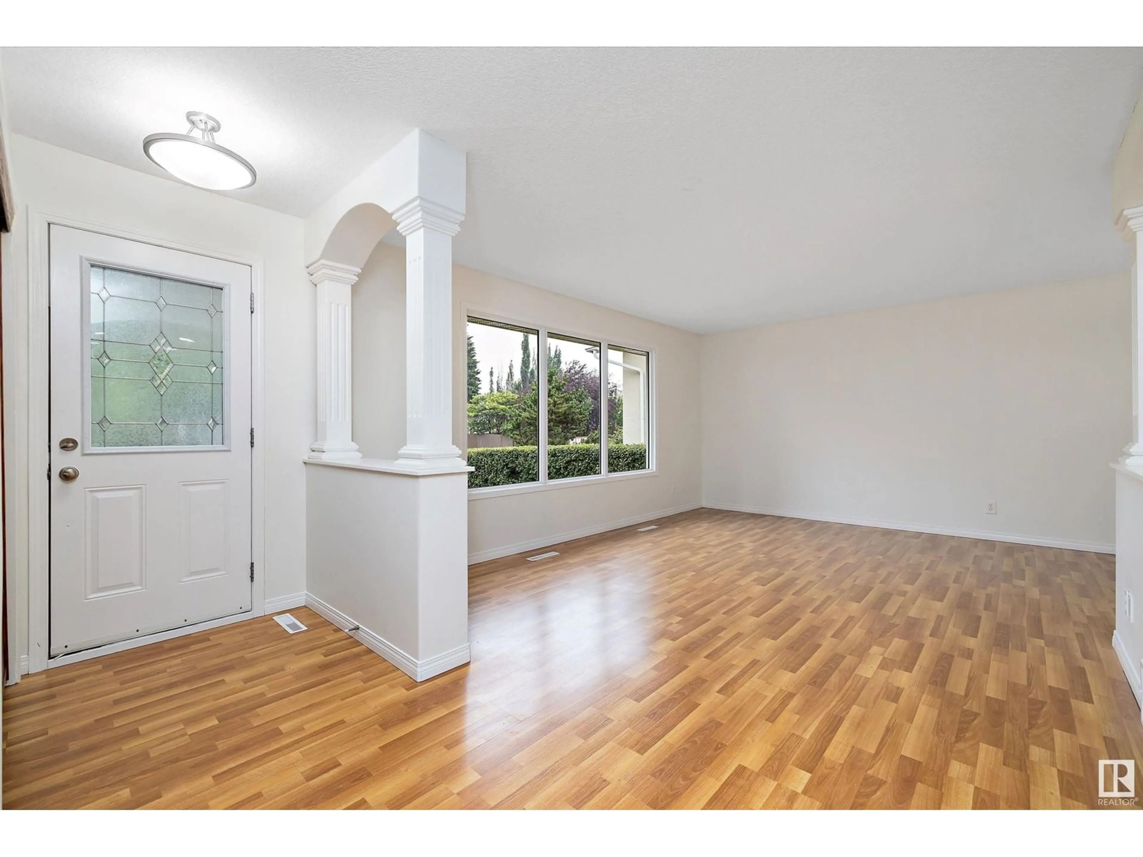 A pic of a room for 3824 110 ST, Edmonton Alberta T6J1E4