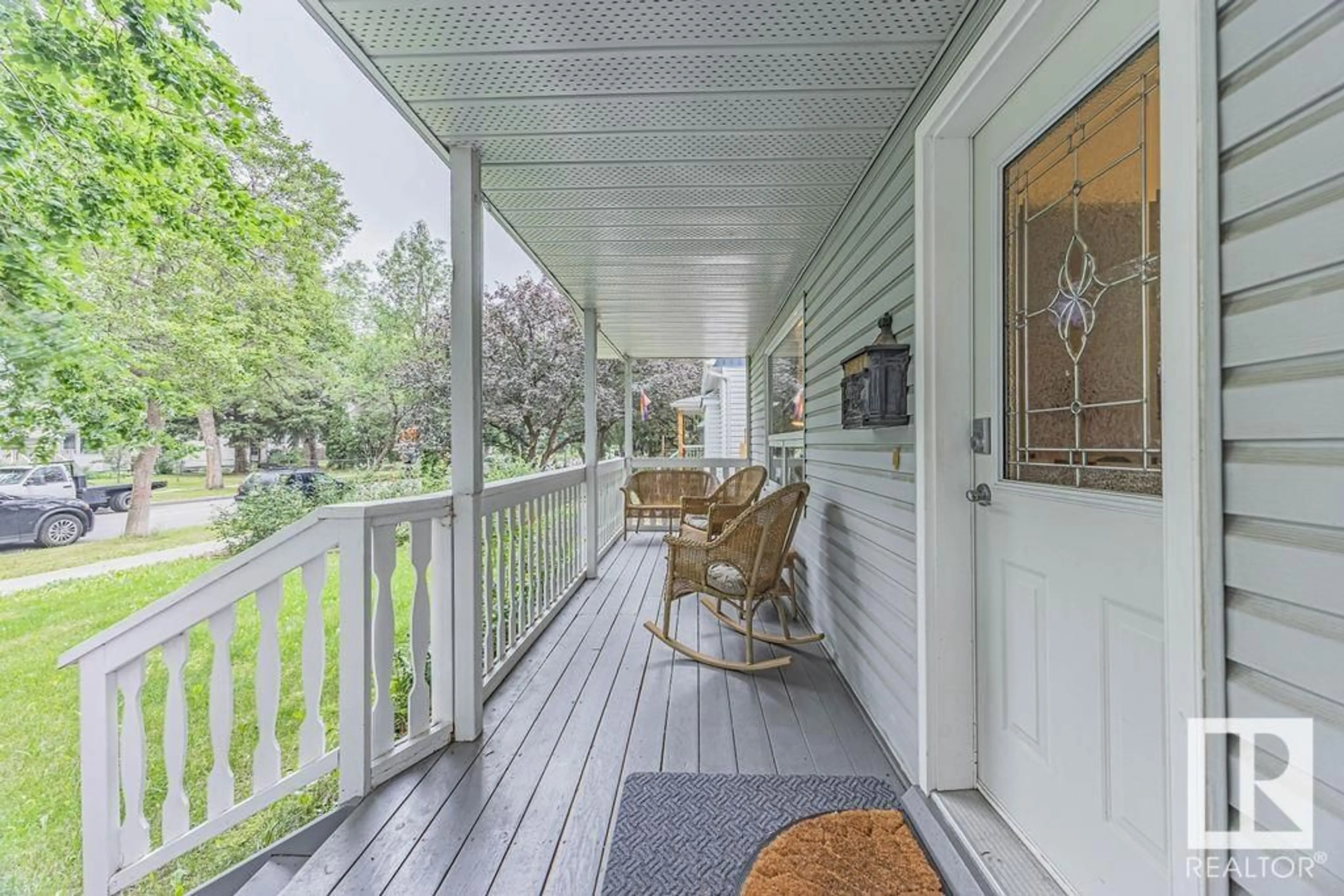 Patio, water/lake/river/ocean view for 12035 126 ST NW, Edmonton Alberta T5L0W4