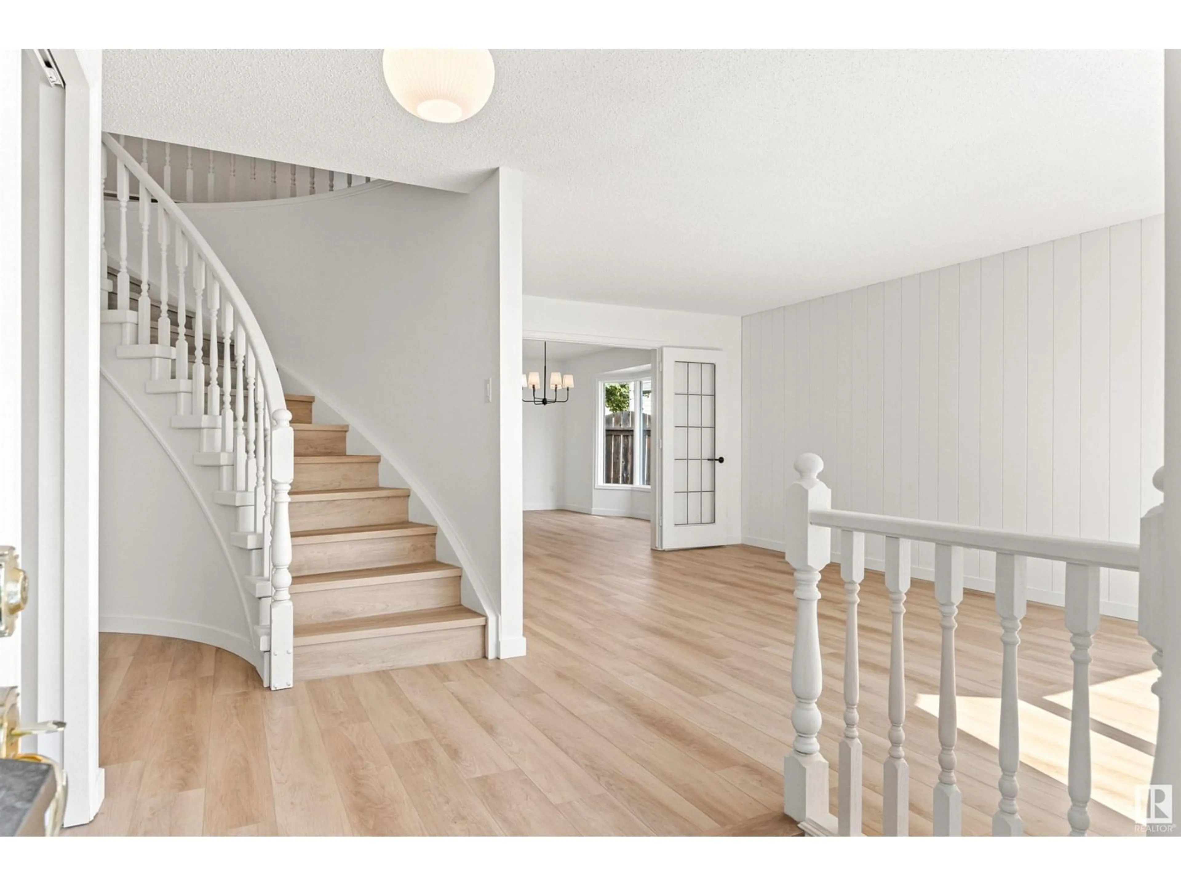 Unknown for 36 LANGHOLM DR, St. Albert Alberta T8N3W1