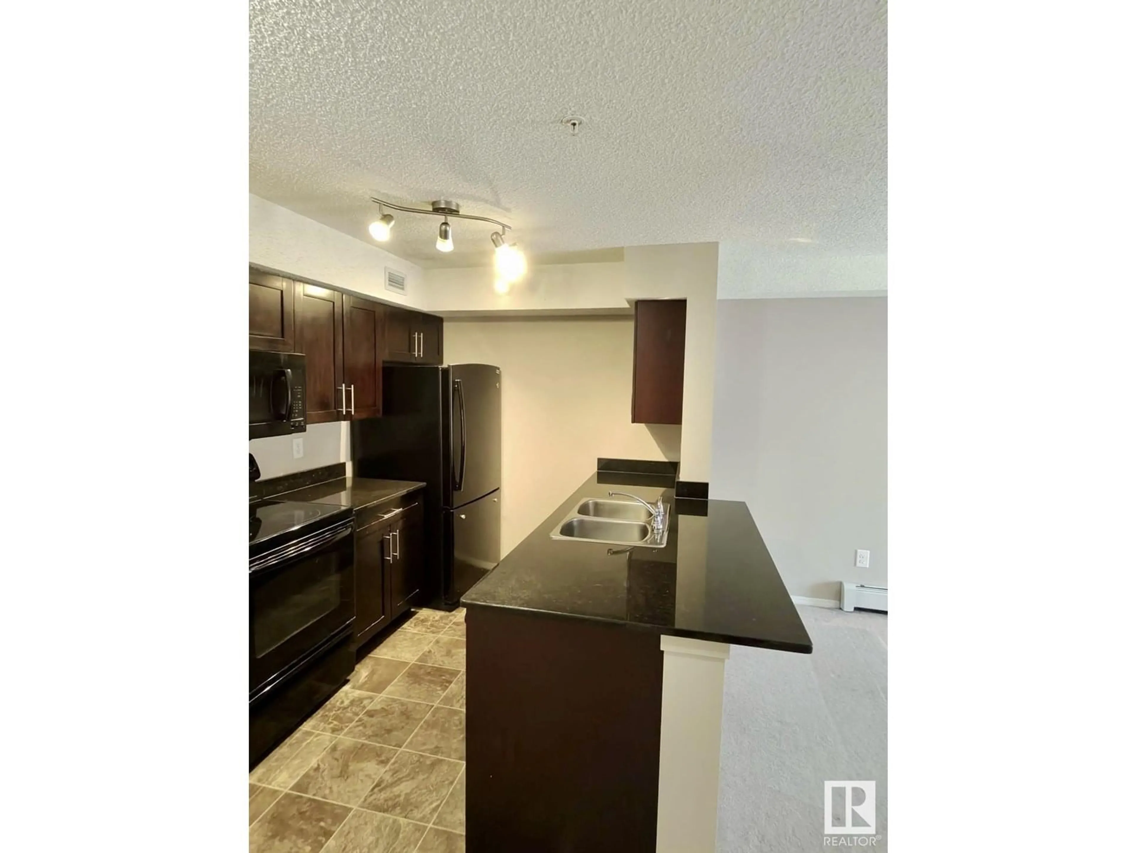 Standard kitchen, unknown for 303 - 1060 MCCONACHIE BV, Edmonton Alberta T5J0W9