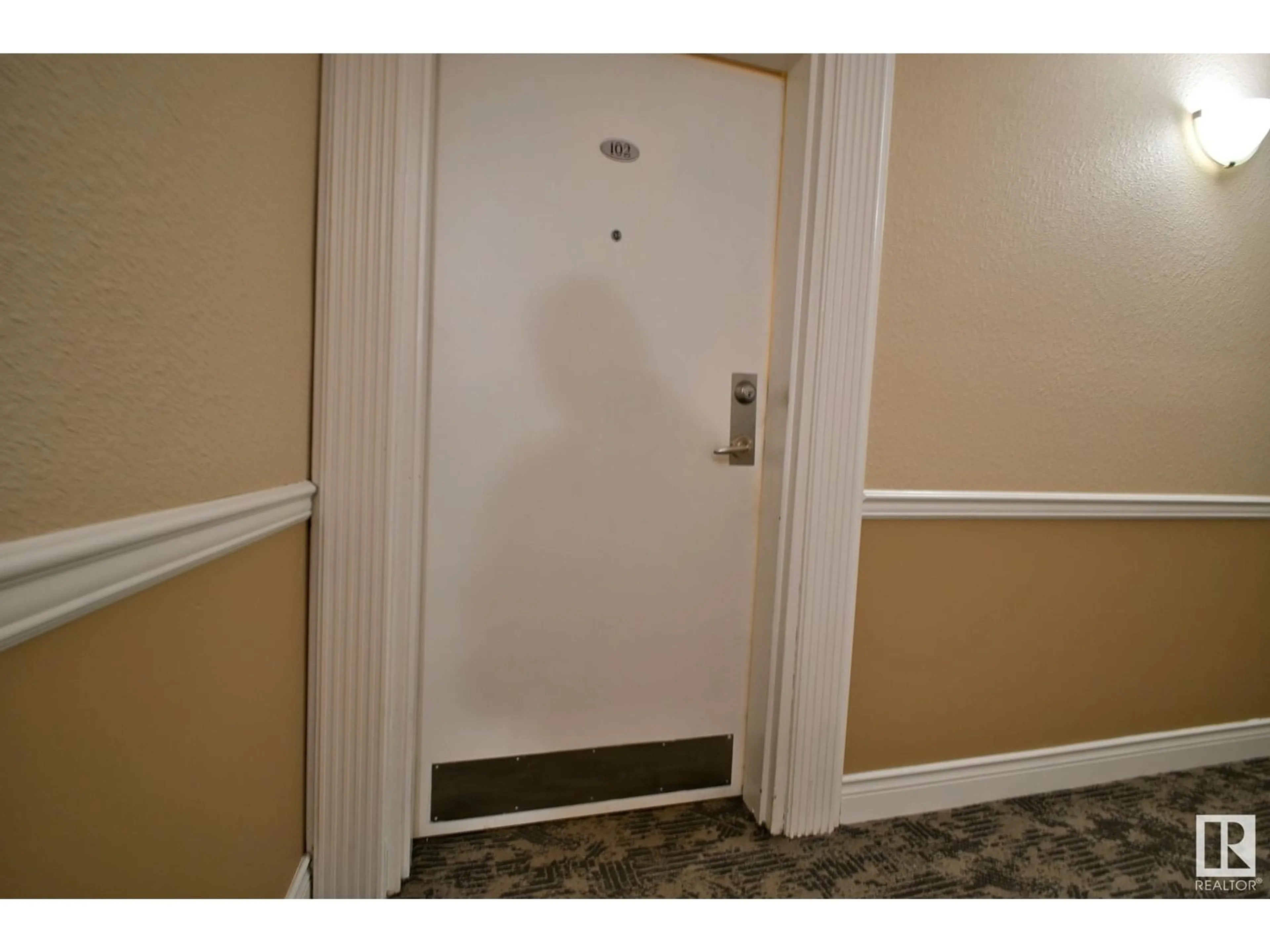 Unknown for #102 - 12838 65 ST, Edmonton Alberta T5A5H3