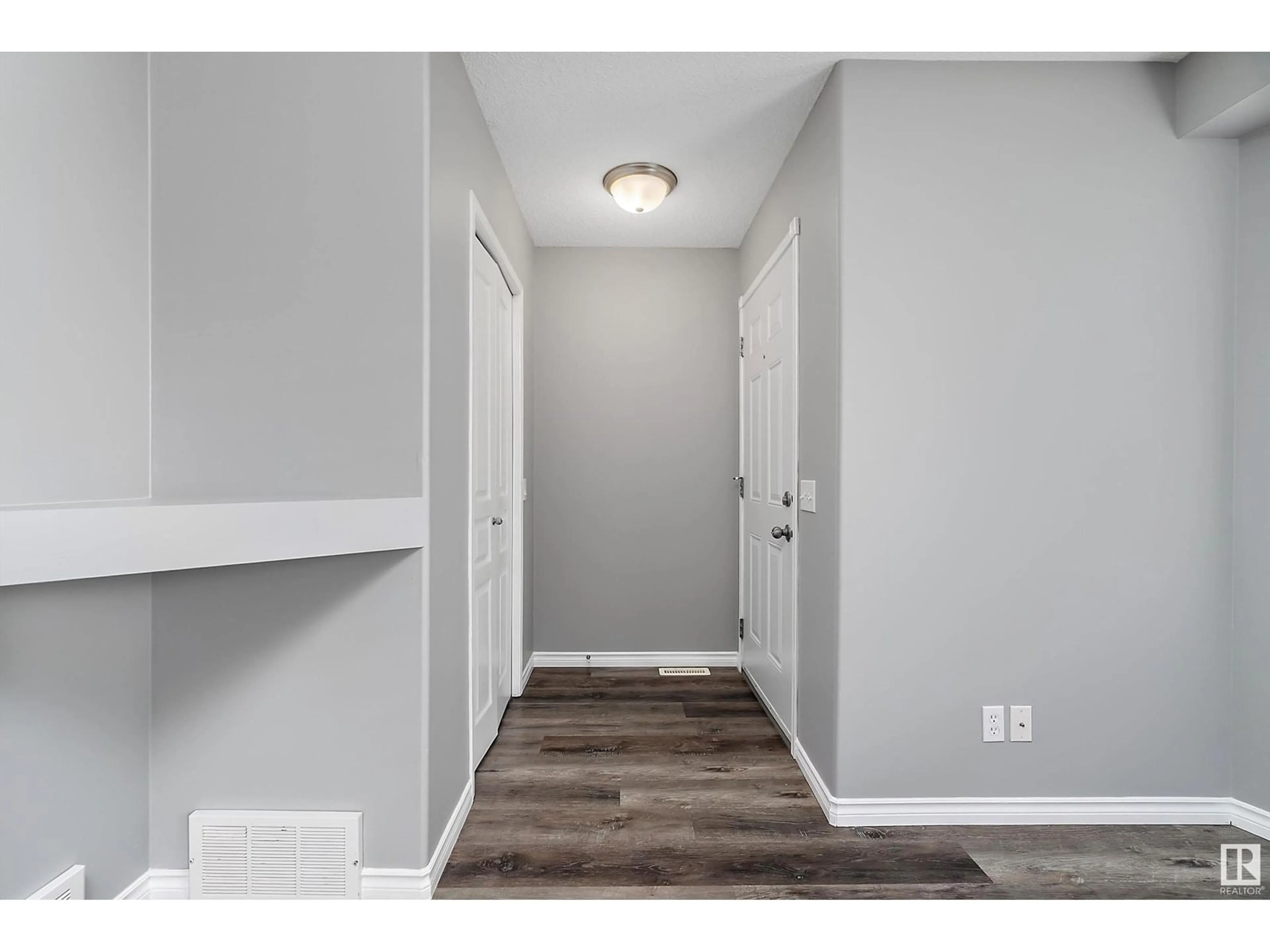Indoor entryway for 13 BIRCHGLEN CR, Leduc Alberta T9E0C5