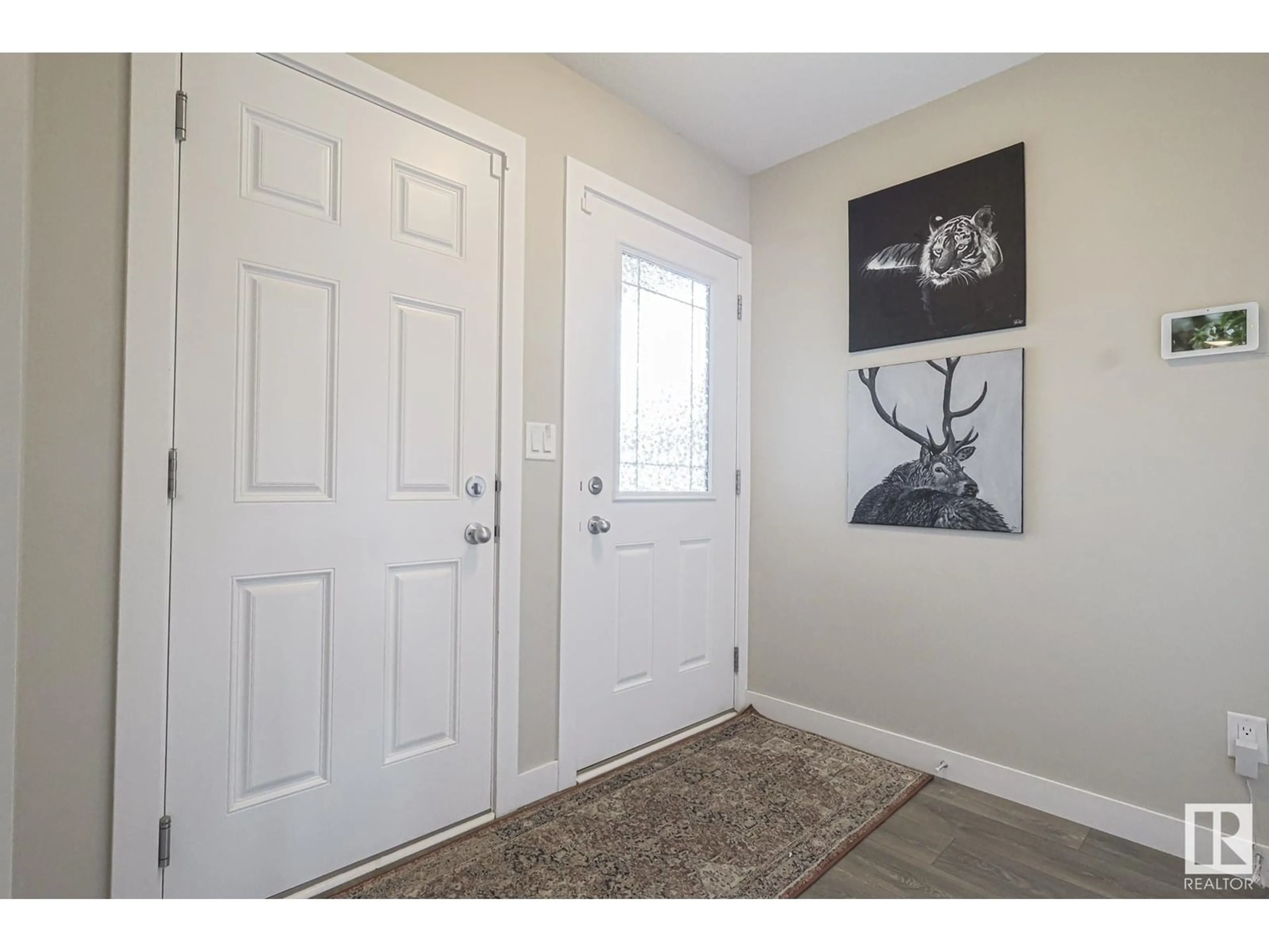 Indoor entryway for 1371 ERKER CR, Edmonton Alberta T6M1J4