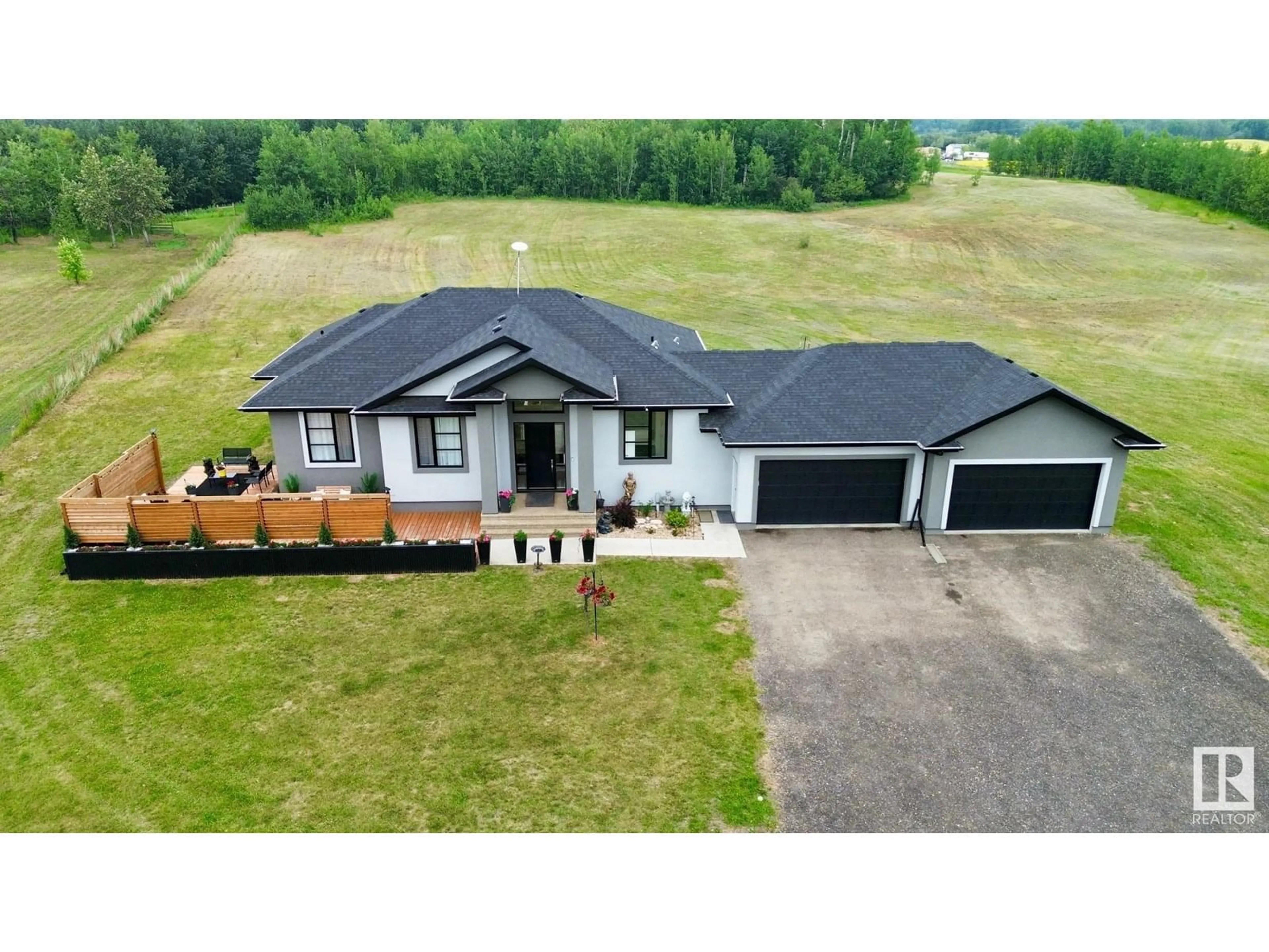 A pic from outside/outdoor area/front of a property/back of a property/a pic from drone, unknown for 50072 - 233 RANGE ROAD 205, Rural Camrose County Alberta T0B2M1