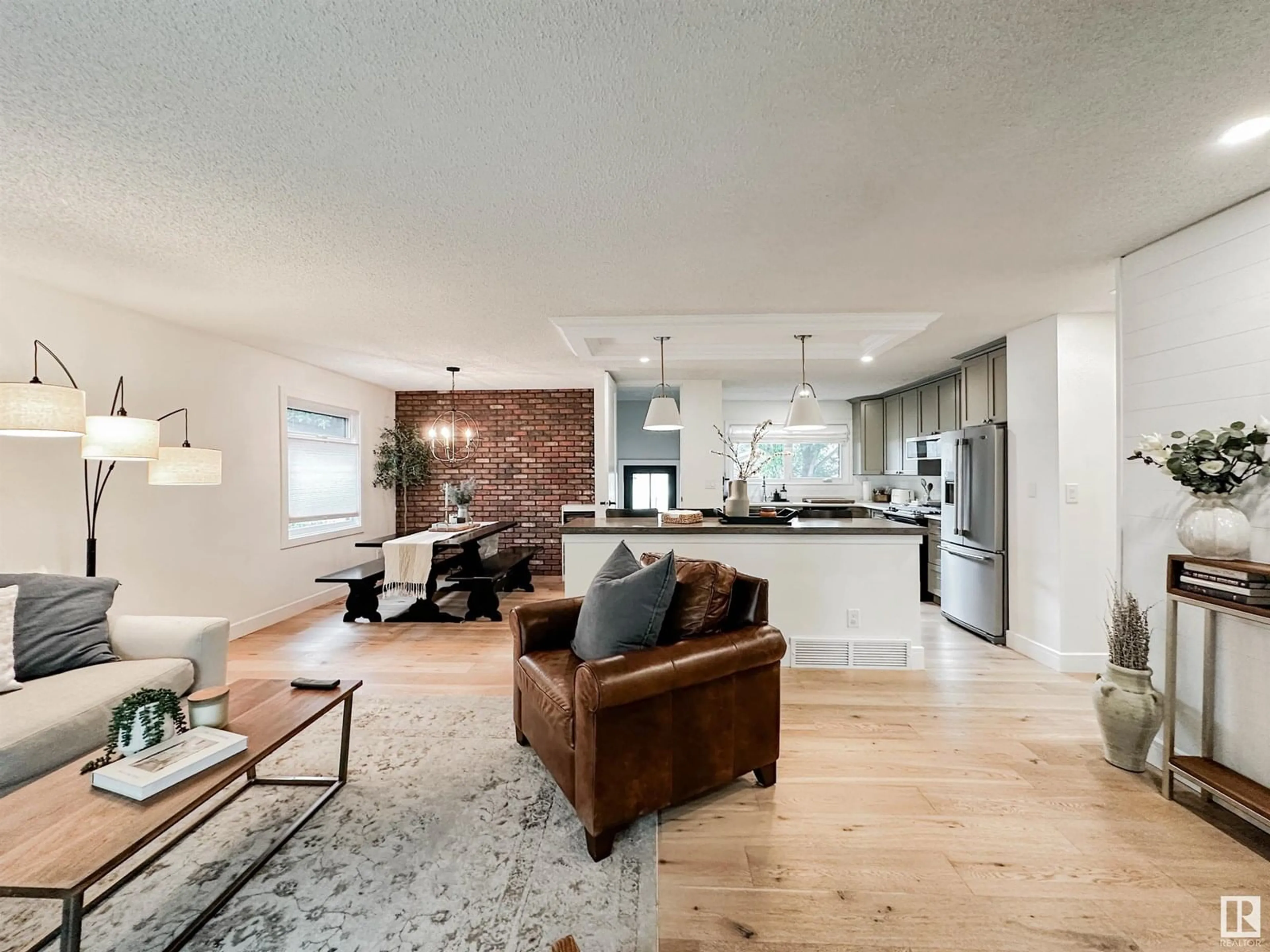 Open concept kitchen, unknown for 17 LLOYD PL, St. Albert Alberta T8N2H4