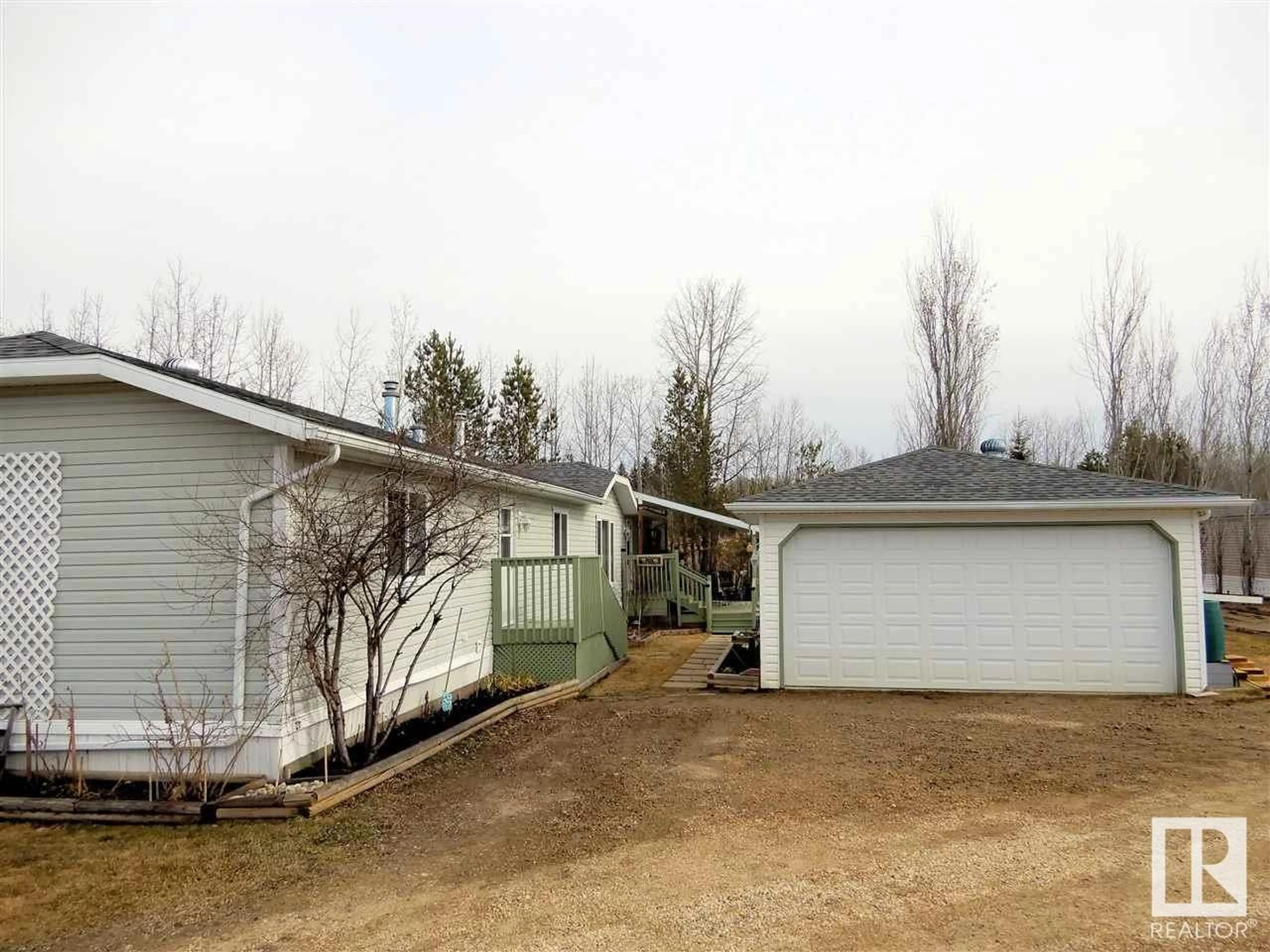 A pic from outside/outdoor area/front of a property/back of a property/a pic from drone, street for 54500 - 6620 RANGE ROAD 275, Rural Sturgeon County Alberta T8R1Z1