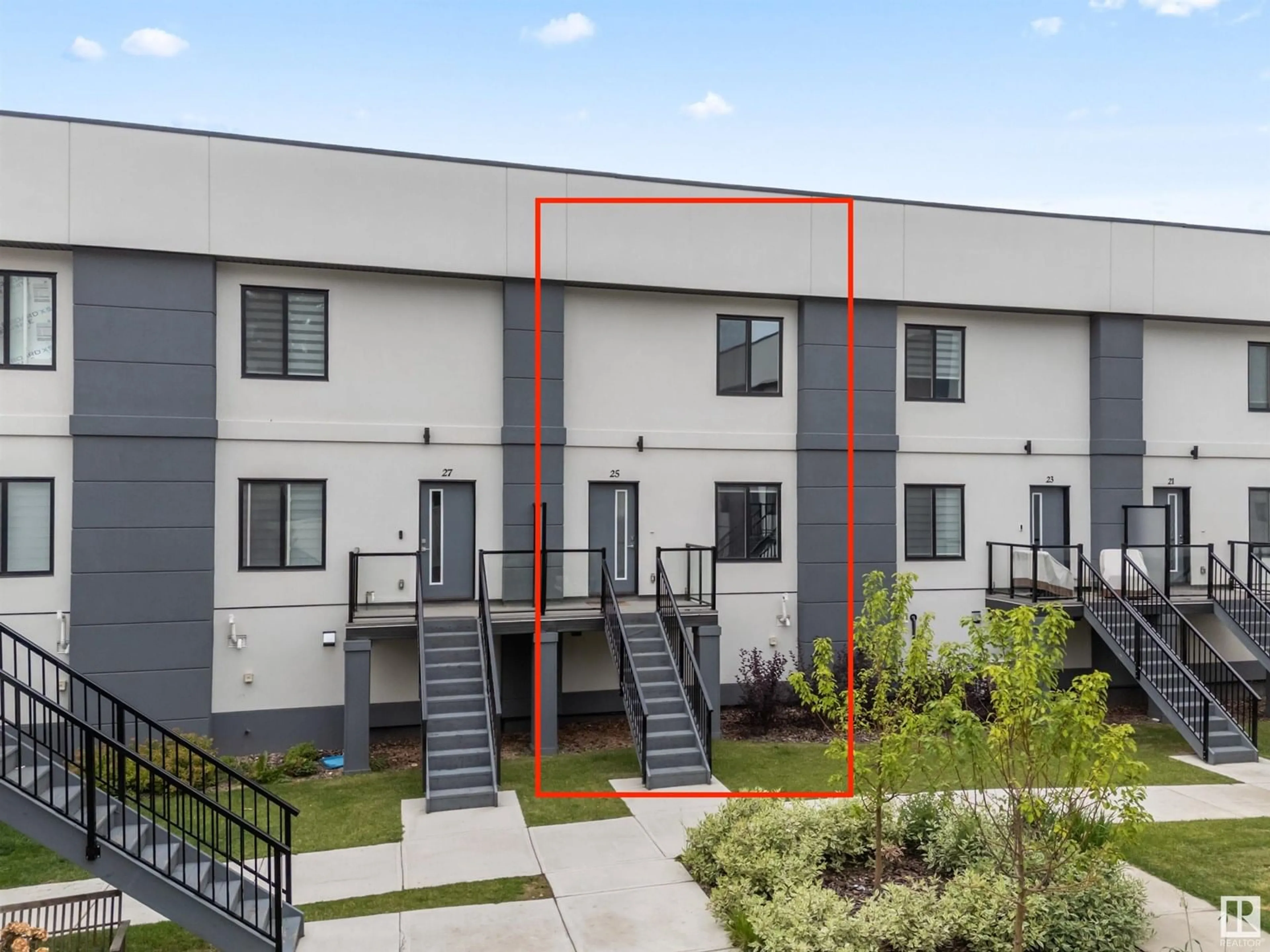 A pic from outside/outdoor area/front of a property/back of a property/a pic from drone, unknown for 10 - 25 SALISBURY WY, Sherwood Park Alberta T8B0B1