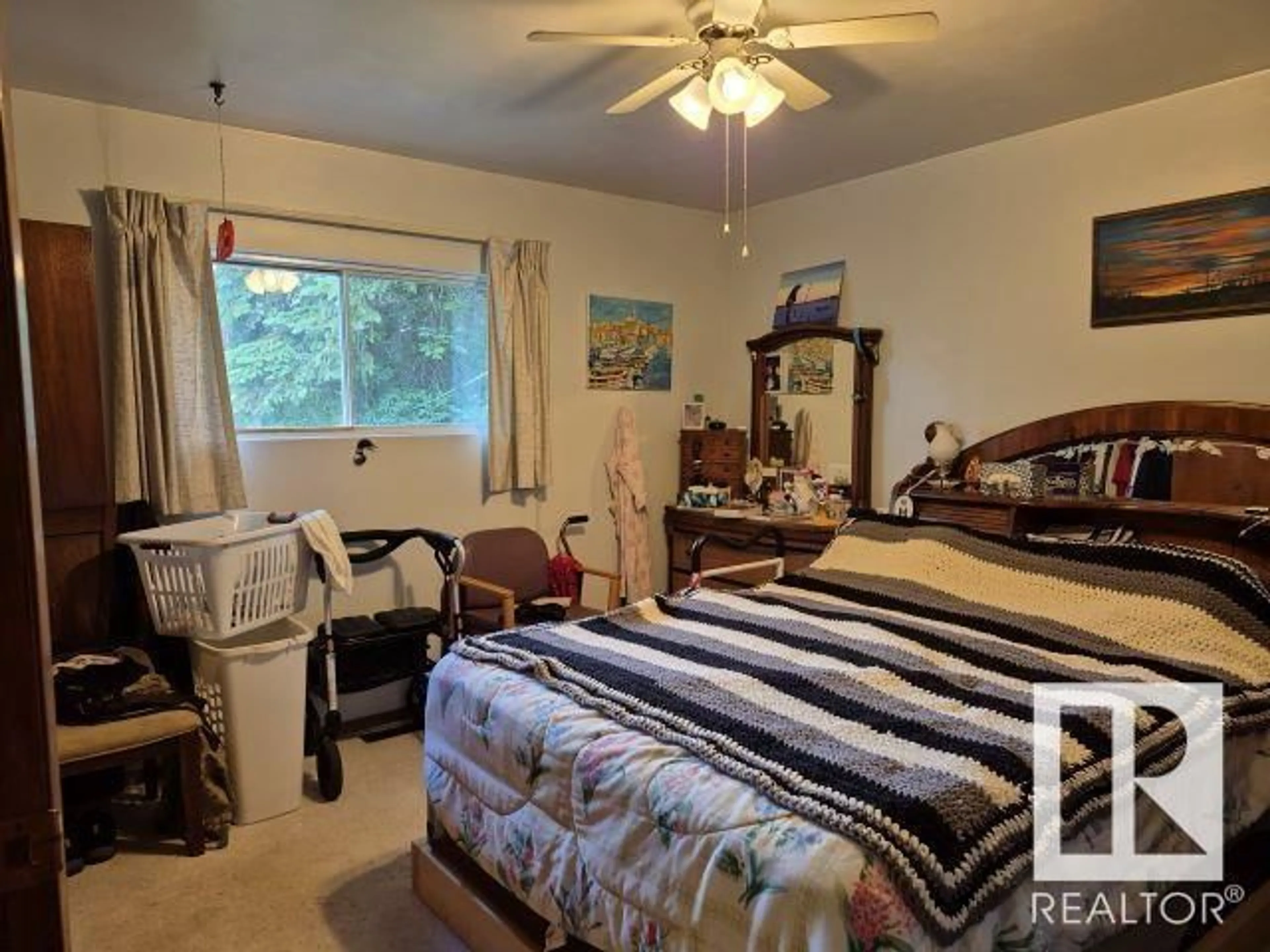 A pic of a room for 5315 51 ST, Jarvie Alberta T0G1H0