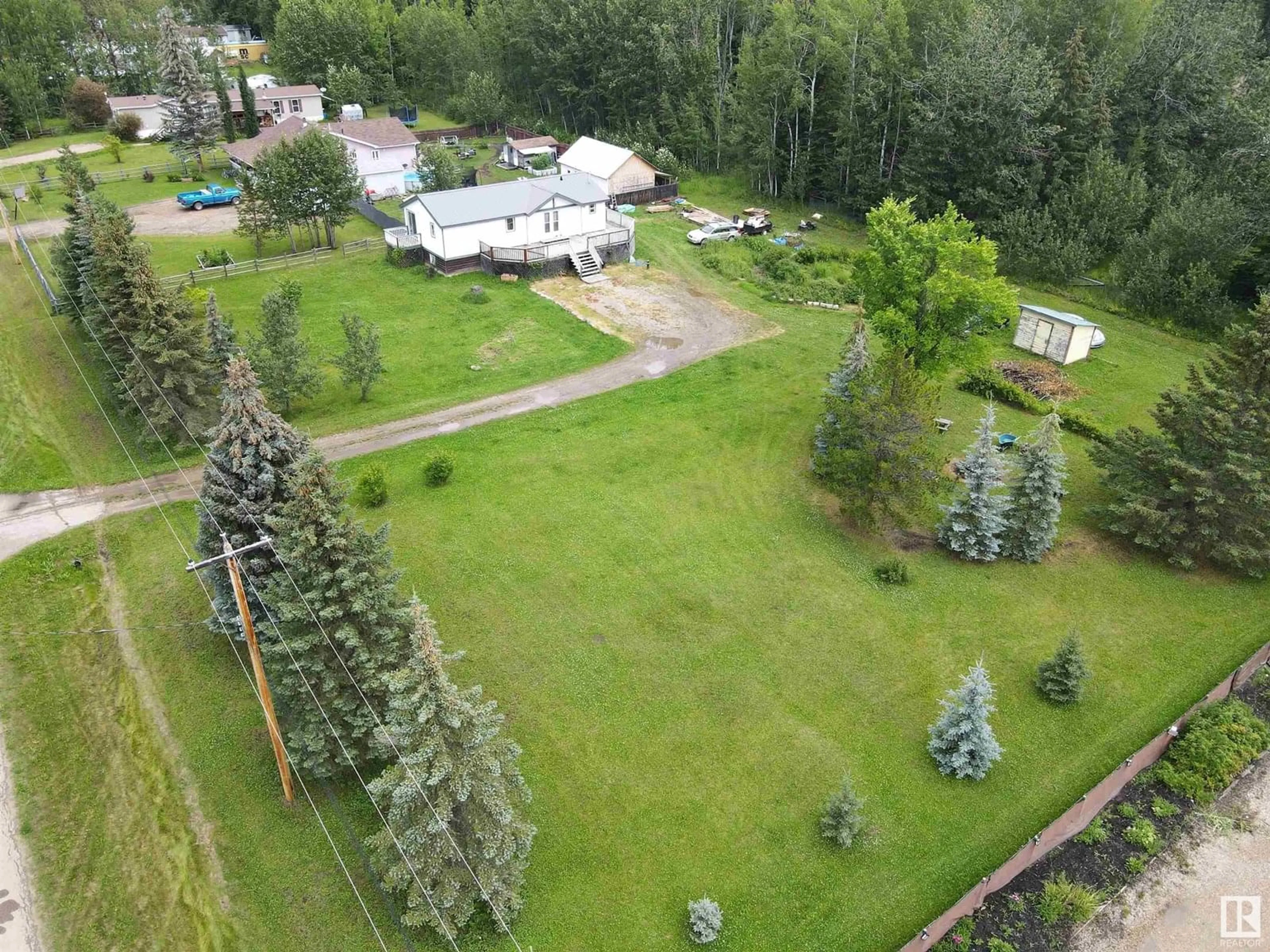 A pic from outside/outdoor area/front of a property/back of a property/a pic from drone, unknown for 4809 50 ST, Violet Grove Alberta T7A2A1