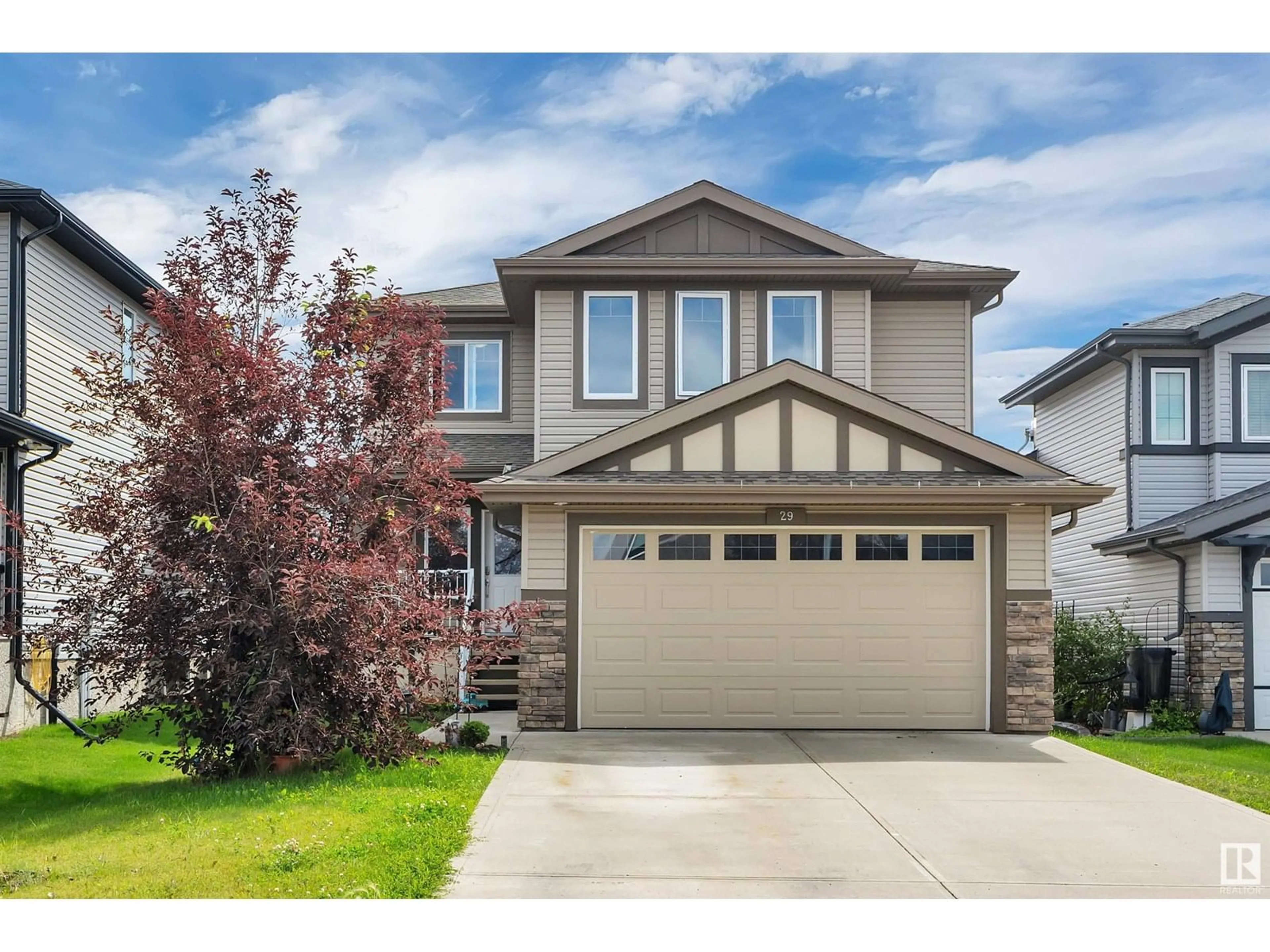 Home with vinyl exterior material, street for 29 SOUTHBRIDGE CR, Calmar Alberta T0V0V0