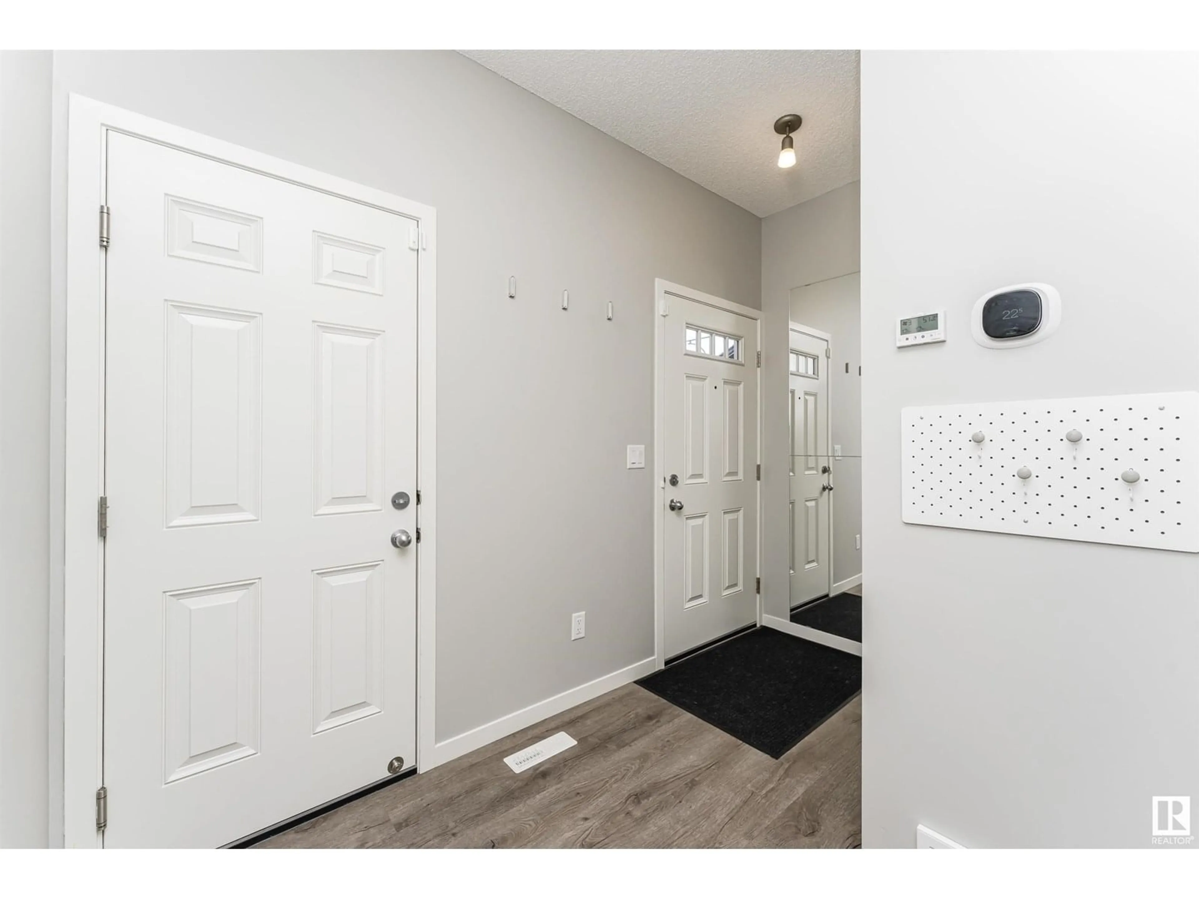 Indoor entryway for 1730 ERKER WY, Edmonton Alberta T6M1J2