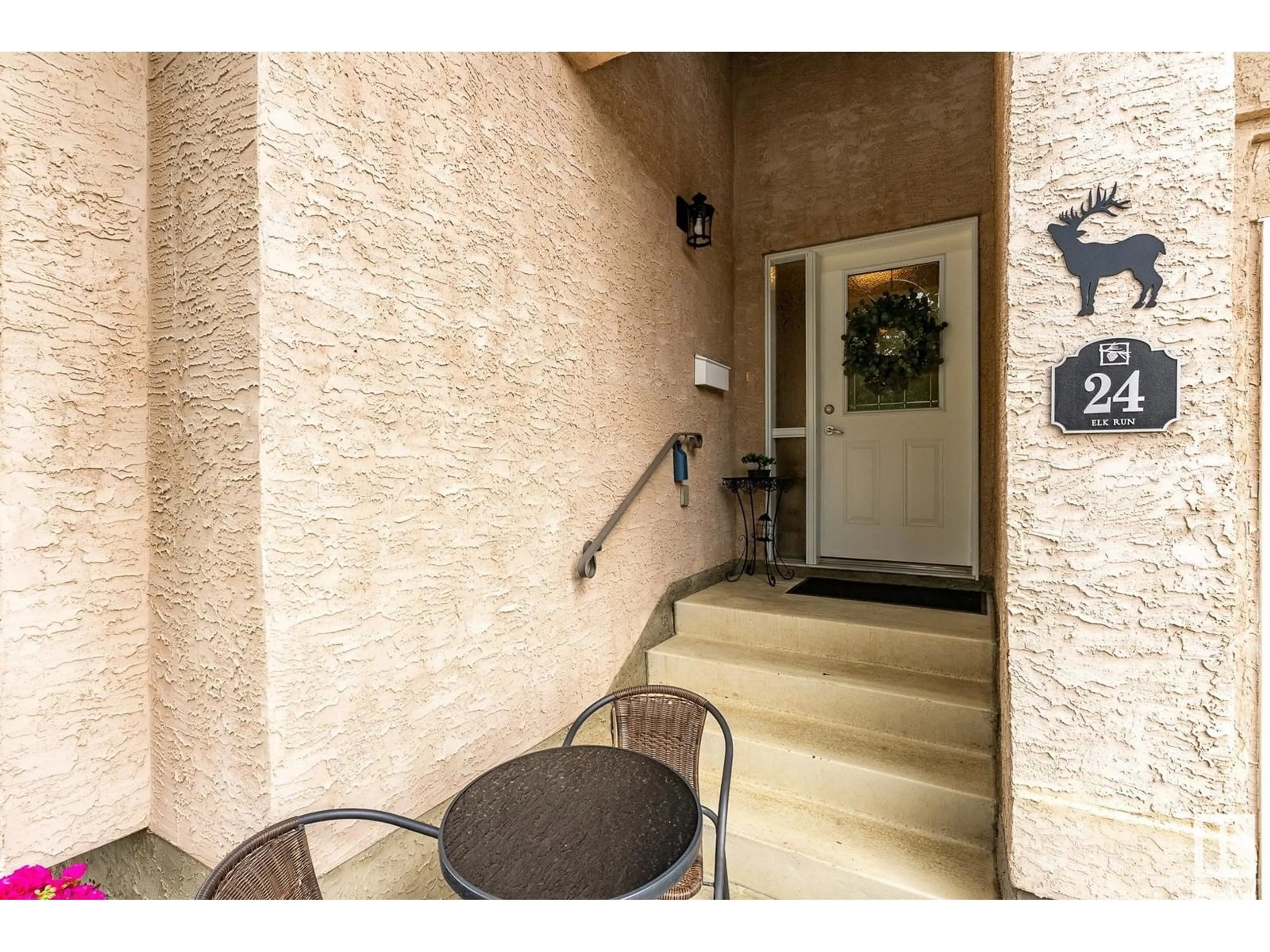 Indoor foyer for #24 - 1251 RUTHERFORD RD, Edmonton Alberta T6W1T6