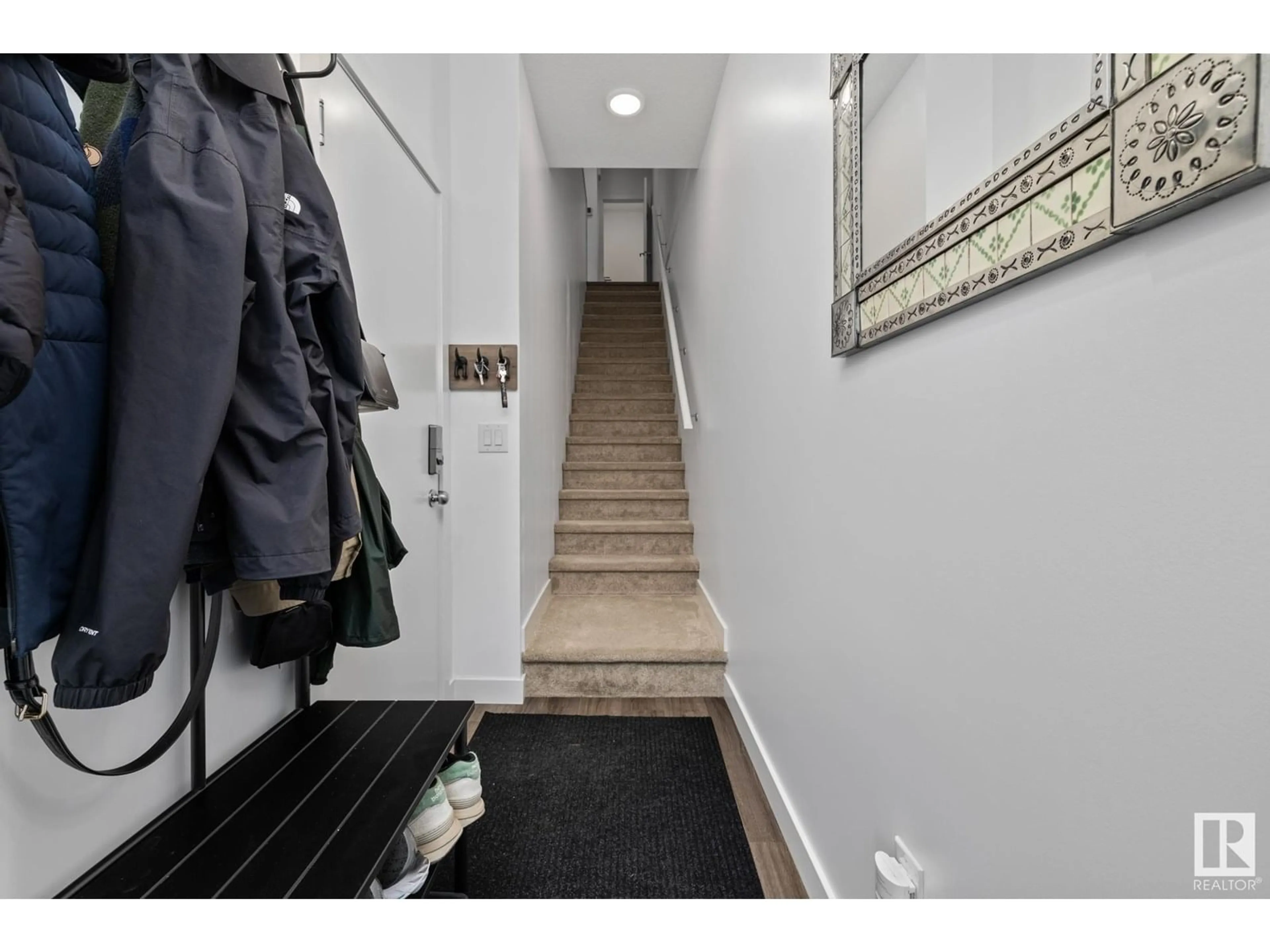 Indoor entryway for 23 100 JENSEN LAKES BV, St. Albert Alberta T8N7T9