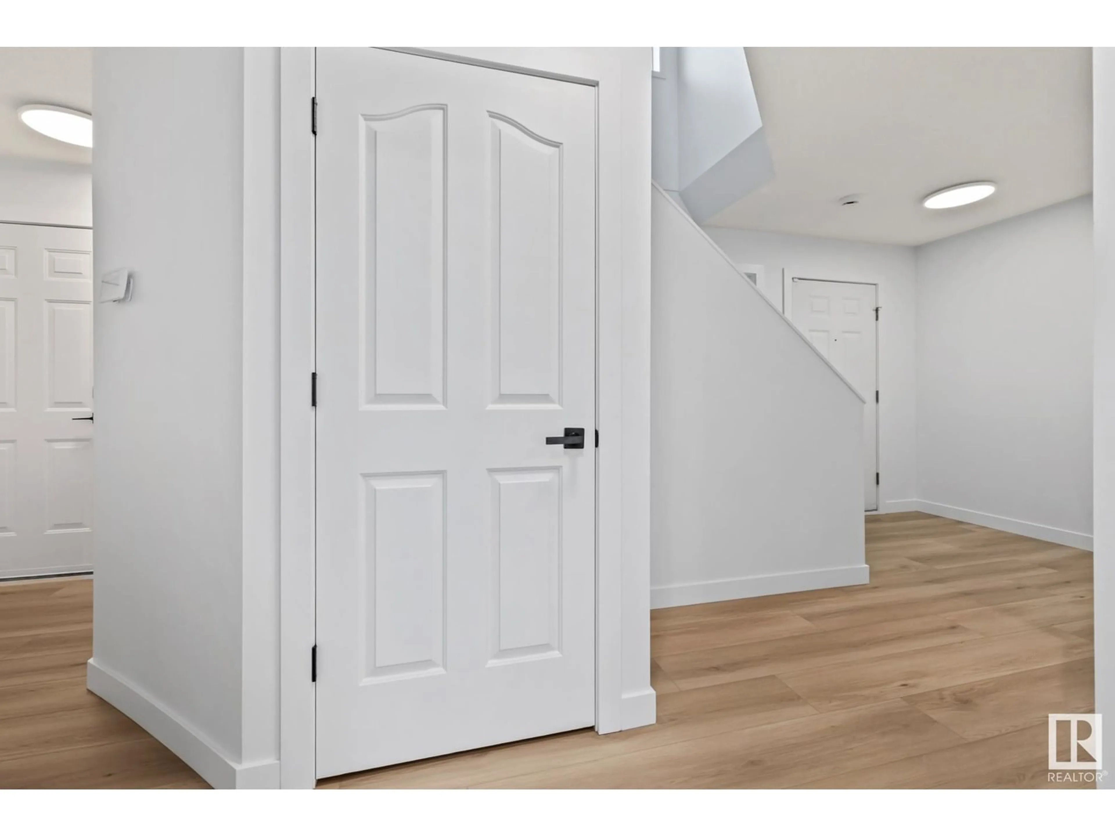 Indoor entryway for NW - 209 BANCROFT CL, Edmonton Alberta T5T6B5