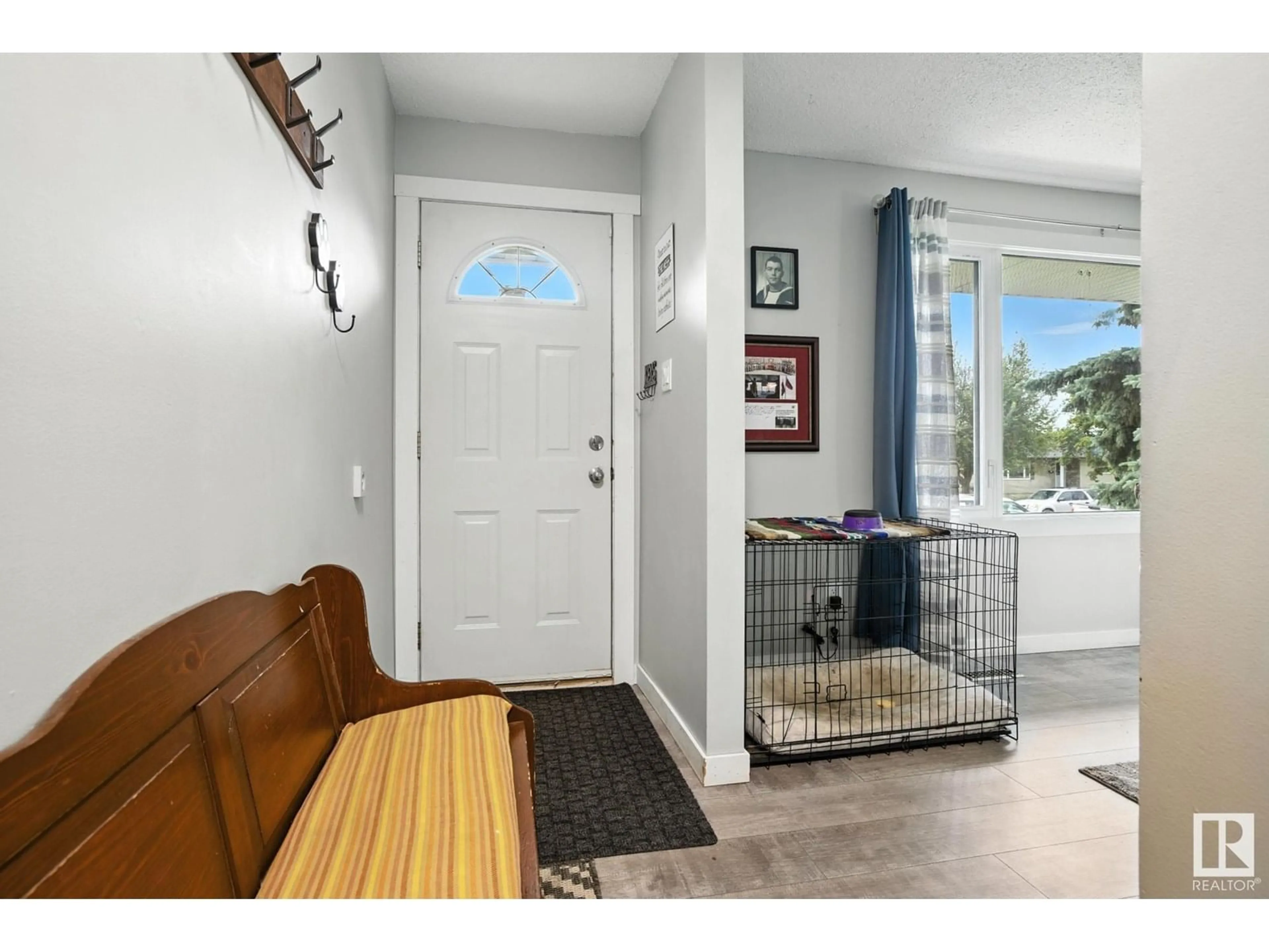 Indoor entryway for 9 OATWAY ST, Spruce Grove Alberta T7X2E5