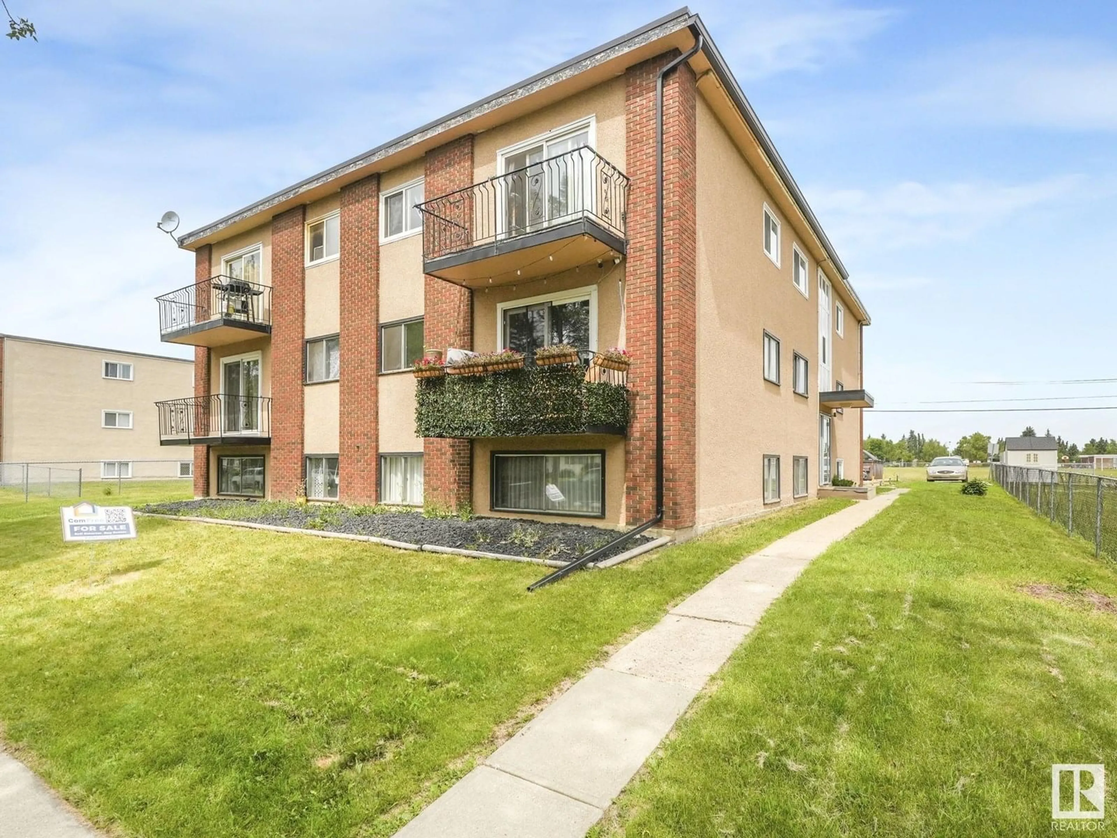 Home with brick exterior material, building for #103 - 15930 109 AV, Edmonton Alberta T5P1B7