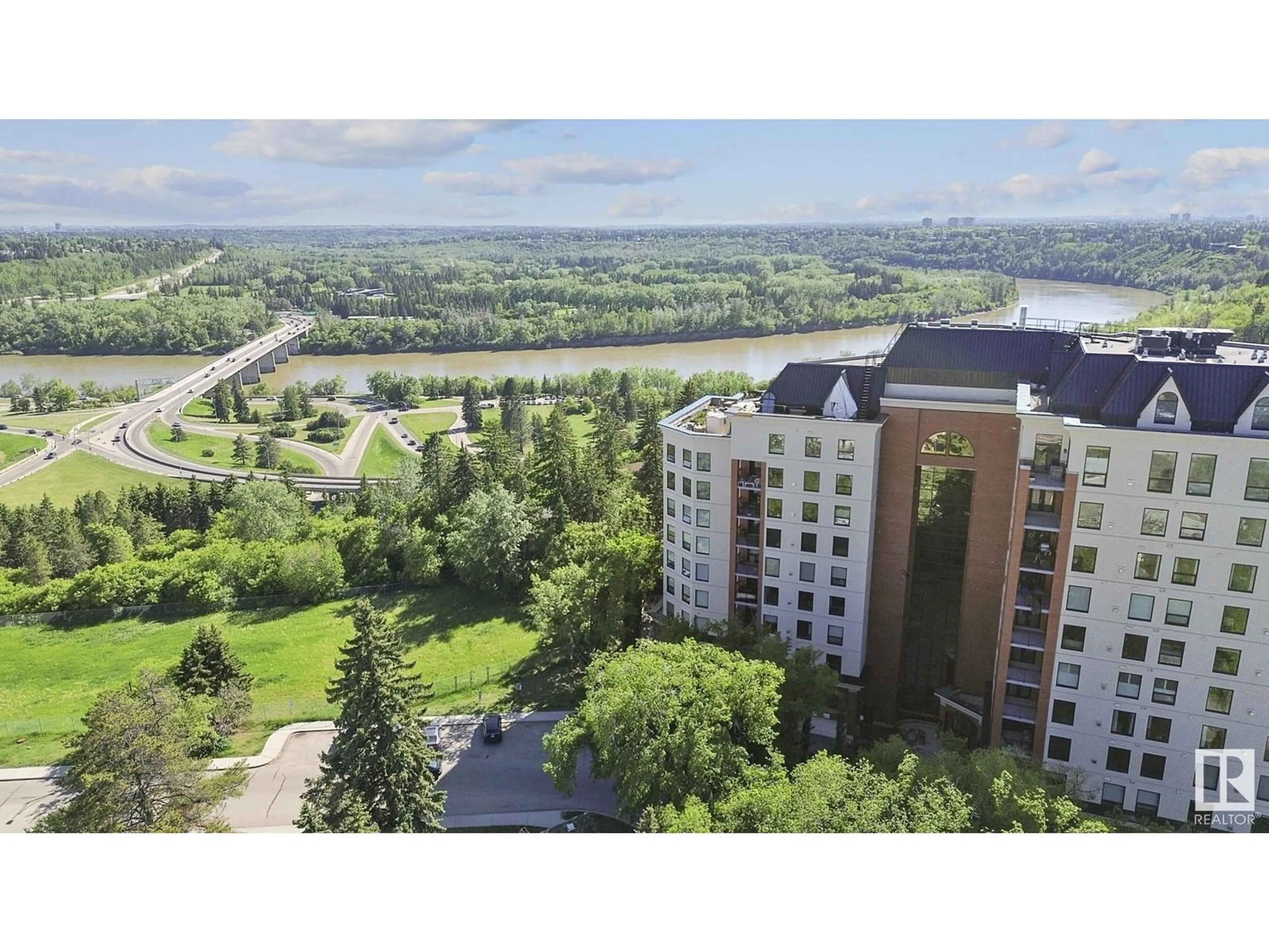 A pic from outside/outdoor area/front of a property/back of a property/a pic from drone, city buildings view from balcony for 707 - 10108 125 ST, Edmonton Alberta T5N4B6