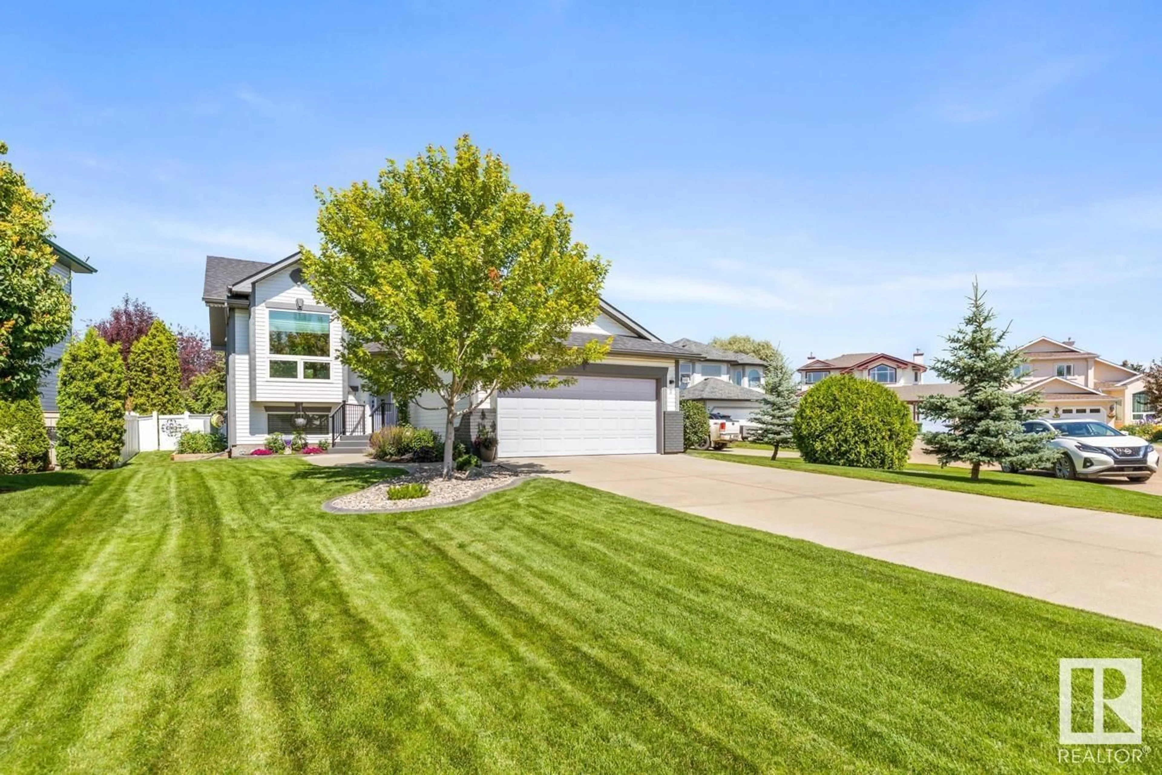 A pic from outside/outdoor area/front of a property/back of a property/a pic from drone, street for 6 BROCHU CO, Beaumont Alberta T4X1N7