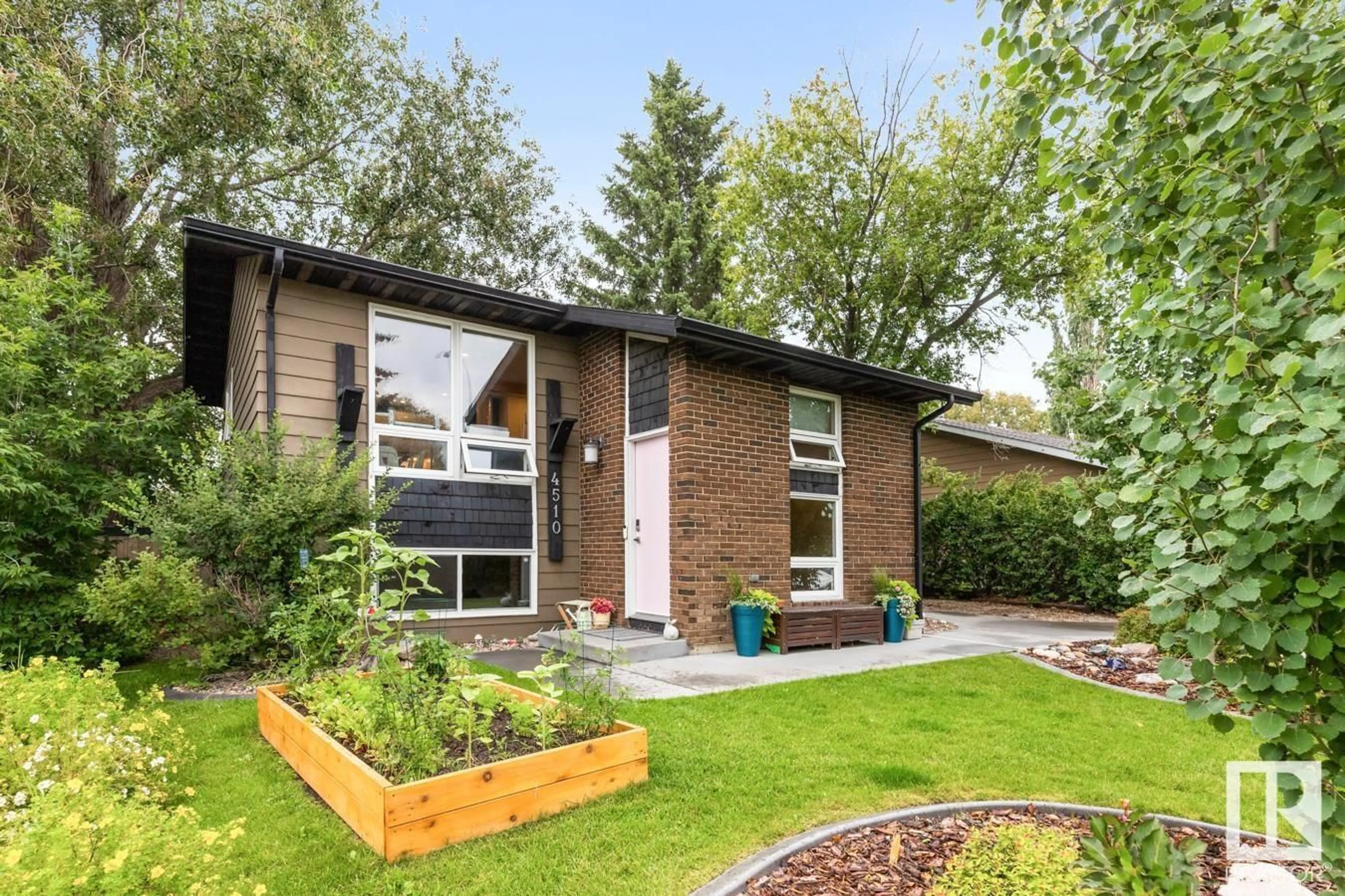 Home with brick exterior material, street for 4510 55 AV, Beaumont Alberta T4X1J7