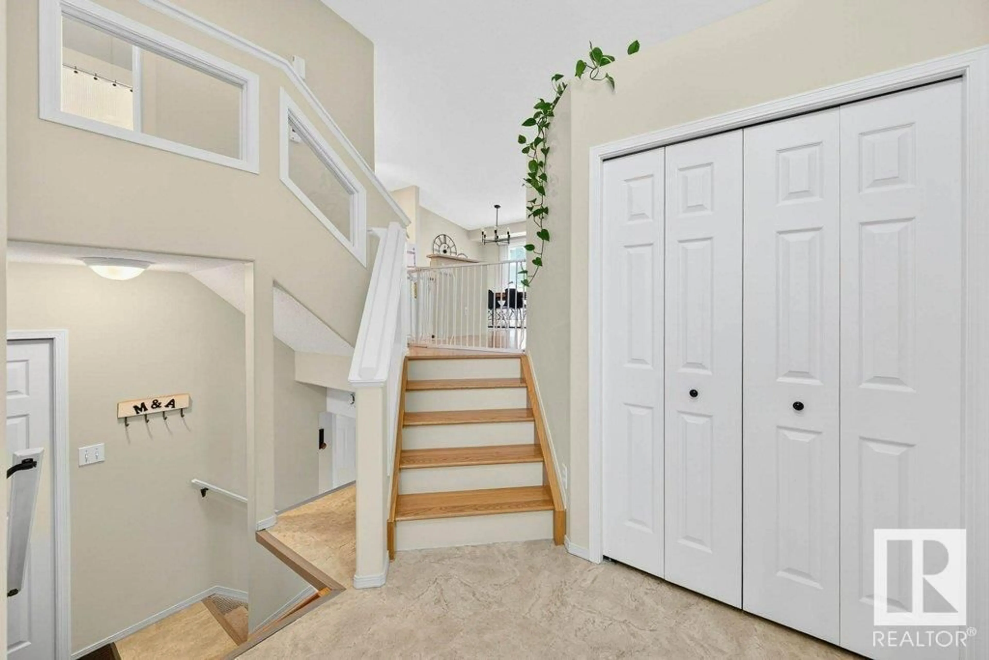 Indoor entryway for 3 - 11 POIRIER AV, St. Albert Alberta T8N6M6
