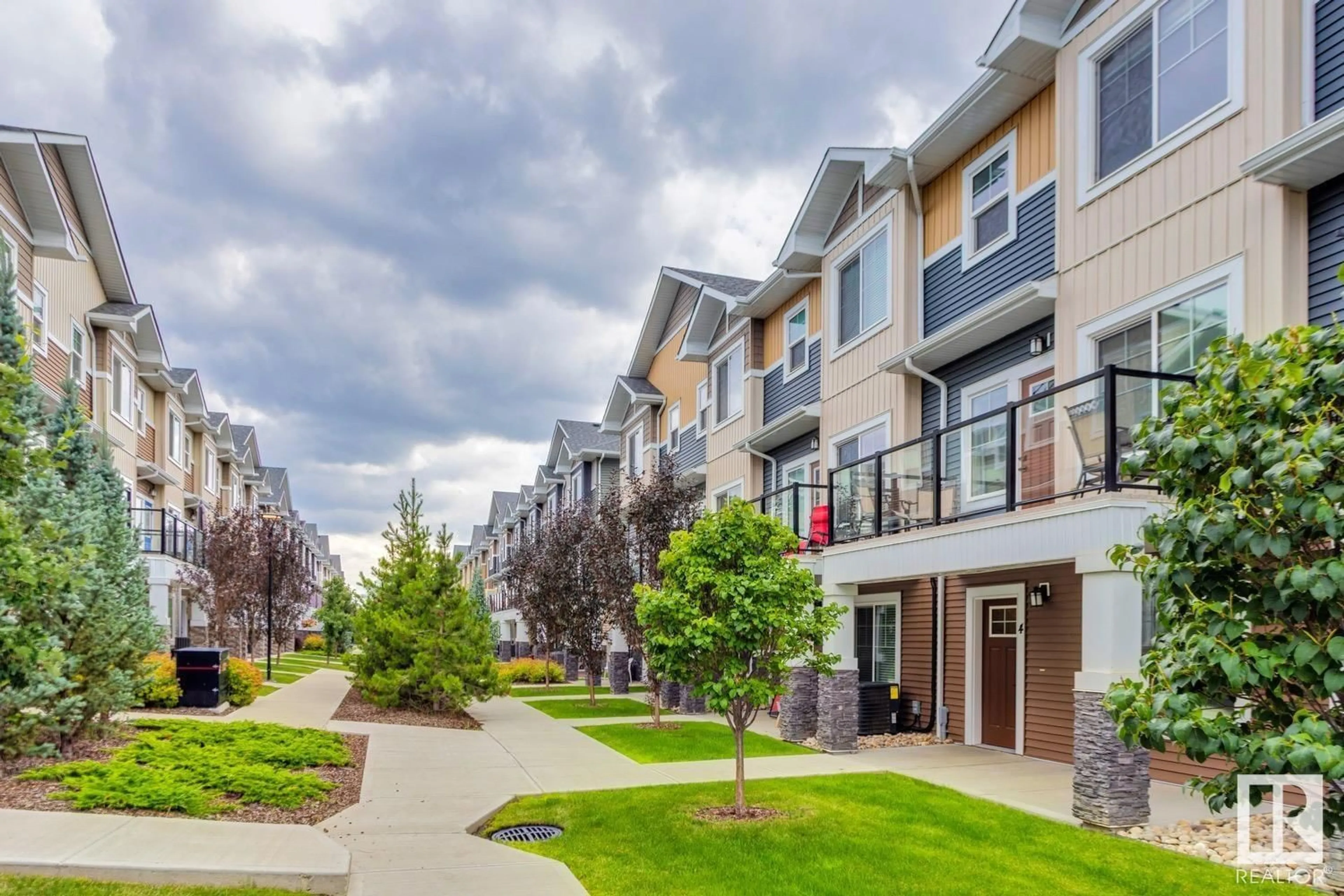 Unknown for 230 EDGEMONT NW, Edmonton Alberta T6M0Y8