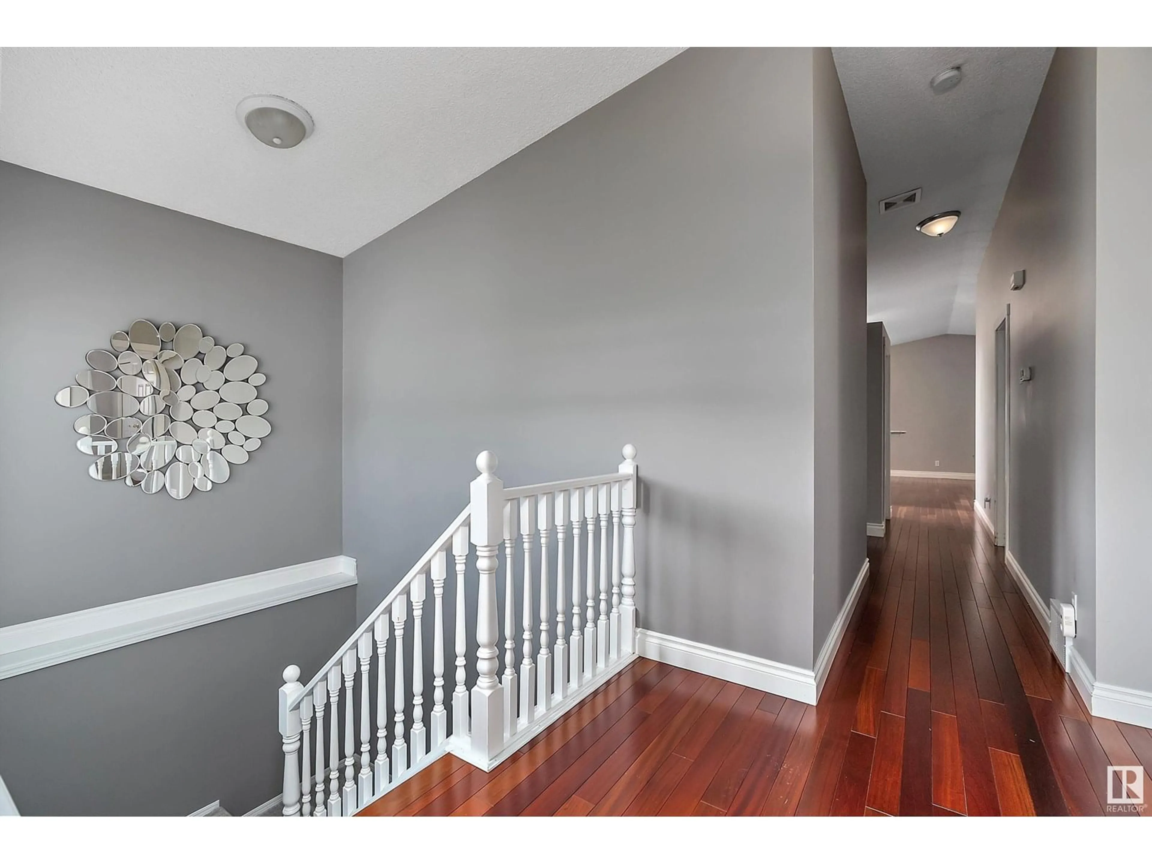 Indoor entryway for 13 NEWMARKET WY, St. Albert Alberta T8N6Y8