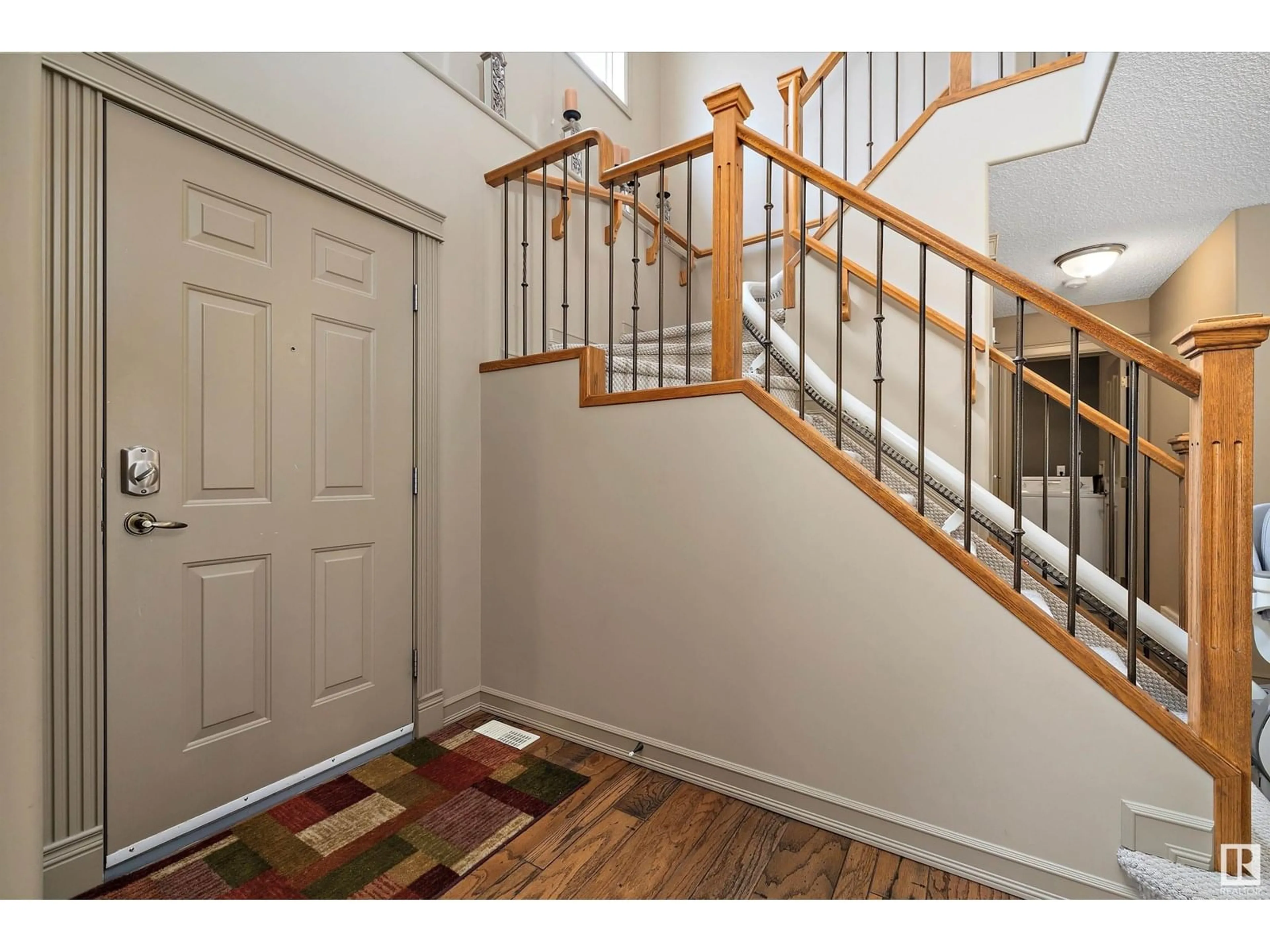 Indoor entryway for 1226 SUMMERSIDE DR, Edmonton Alberta T6X1B4
