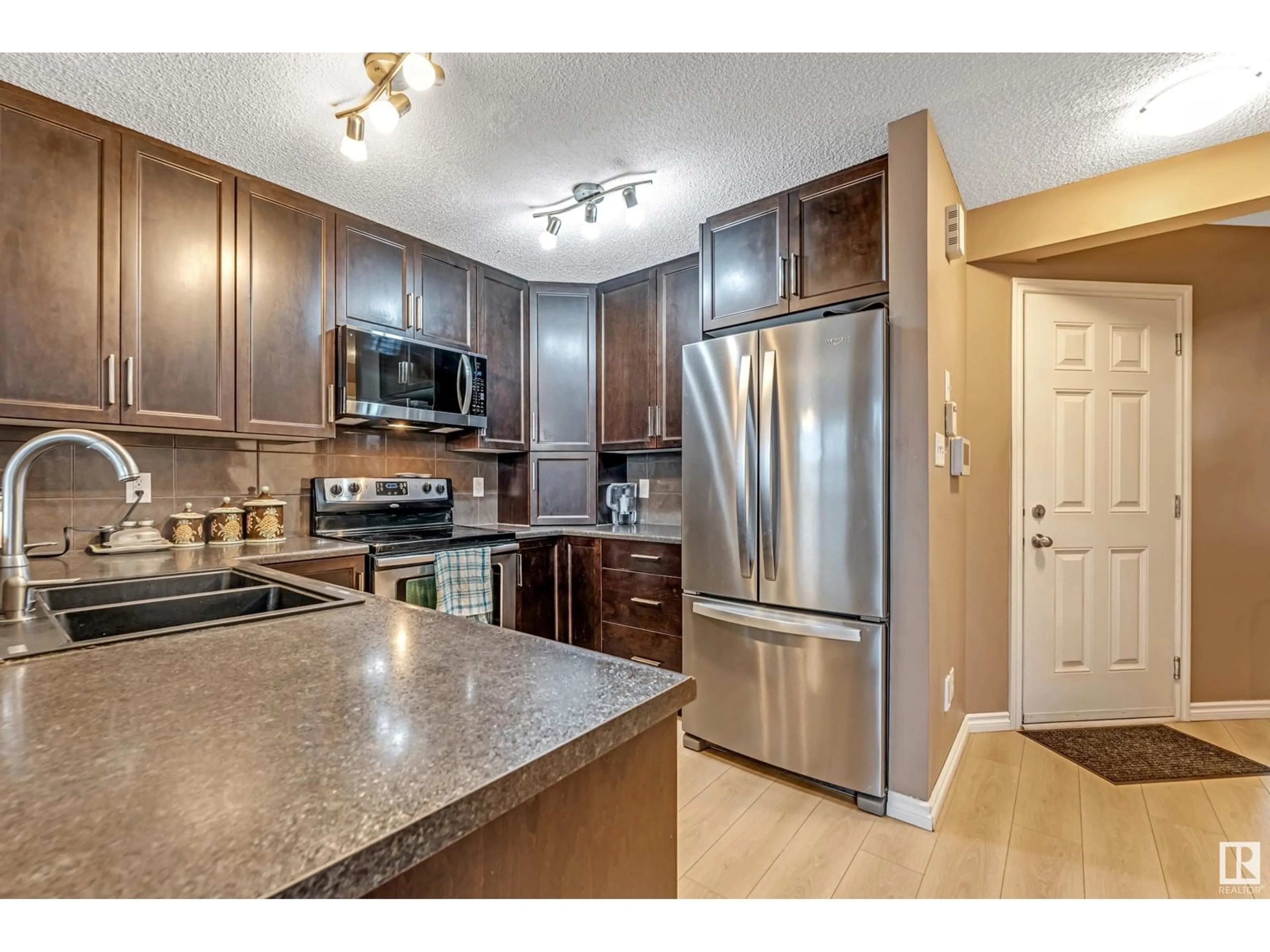 Standard kitchen, unknown for 2845 18A AV, Edmonton Alberta T6T0N8