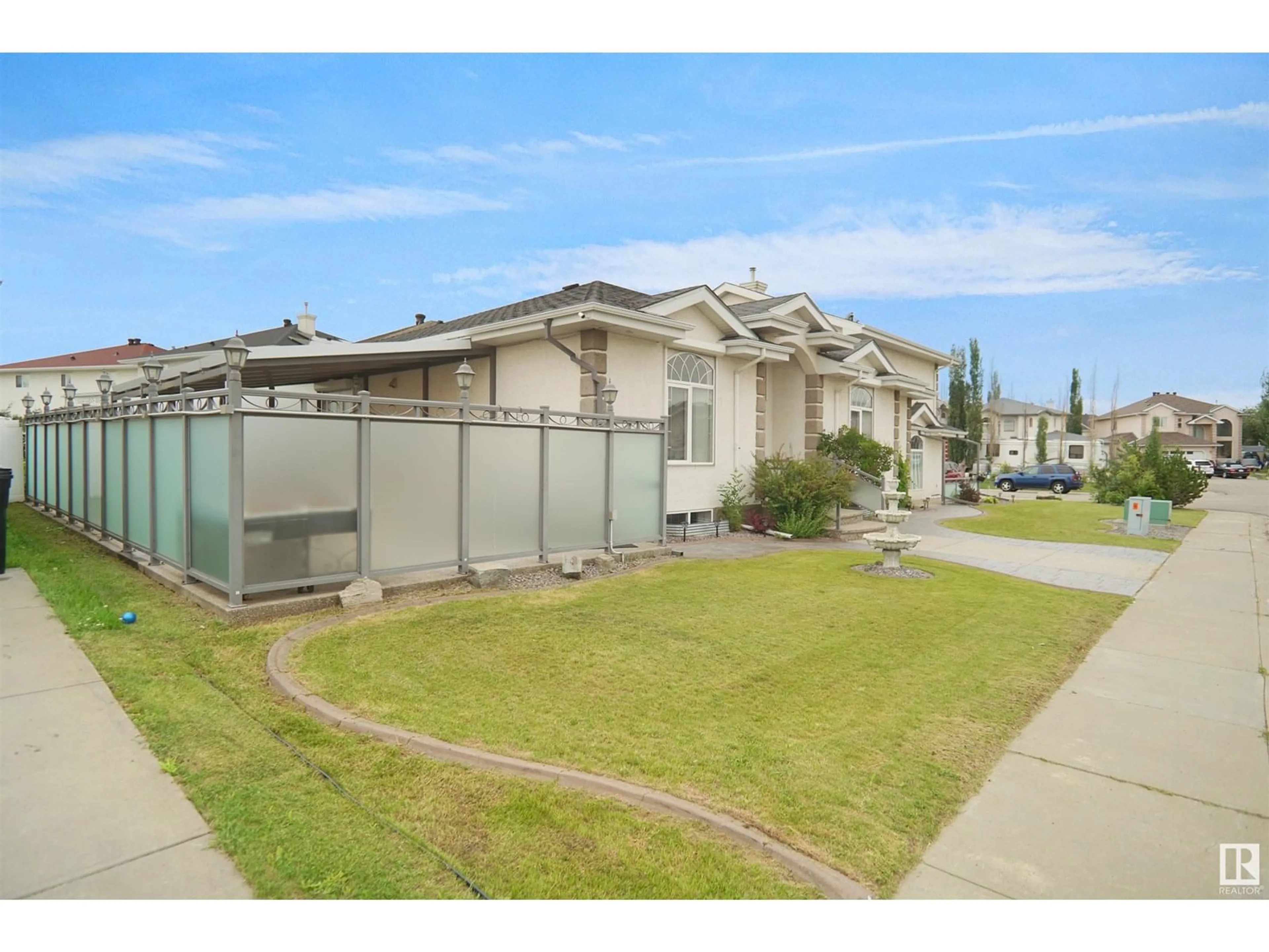A pic from outside/outdoor area/front of a property/back of a property/a pic from drone, street for NW - 16206 70 ST, Edmonton Alberta T5Z3X6