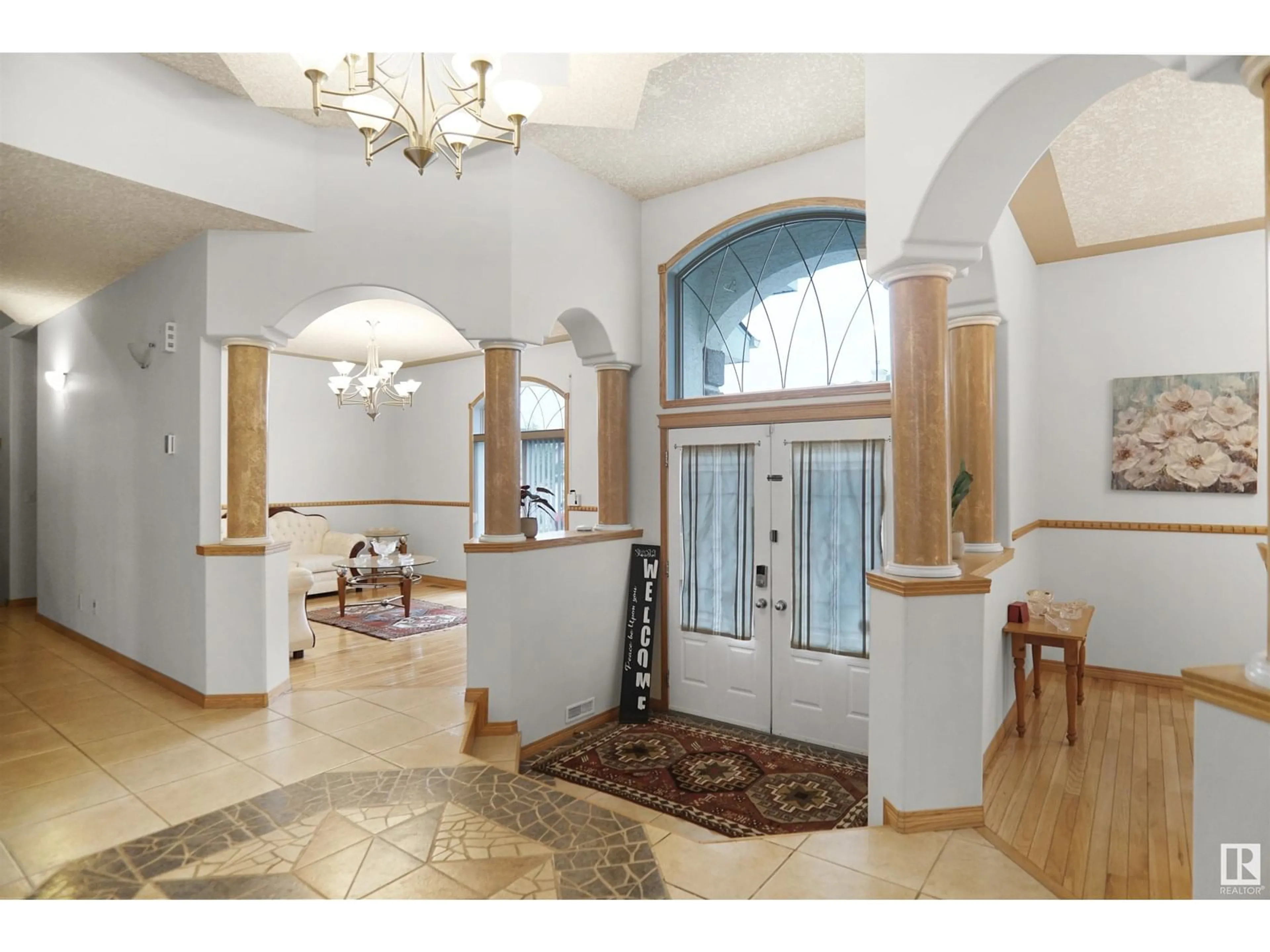 Indoor foyer for NW - 16206 70 ST, Edmonton Alberta T5Z3X6