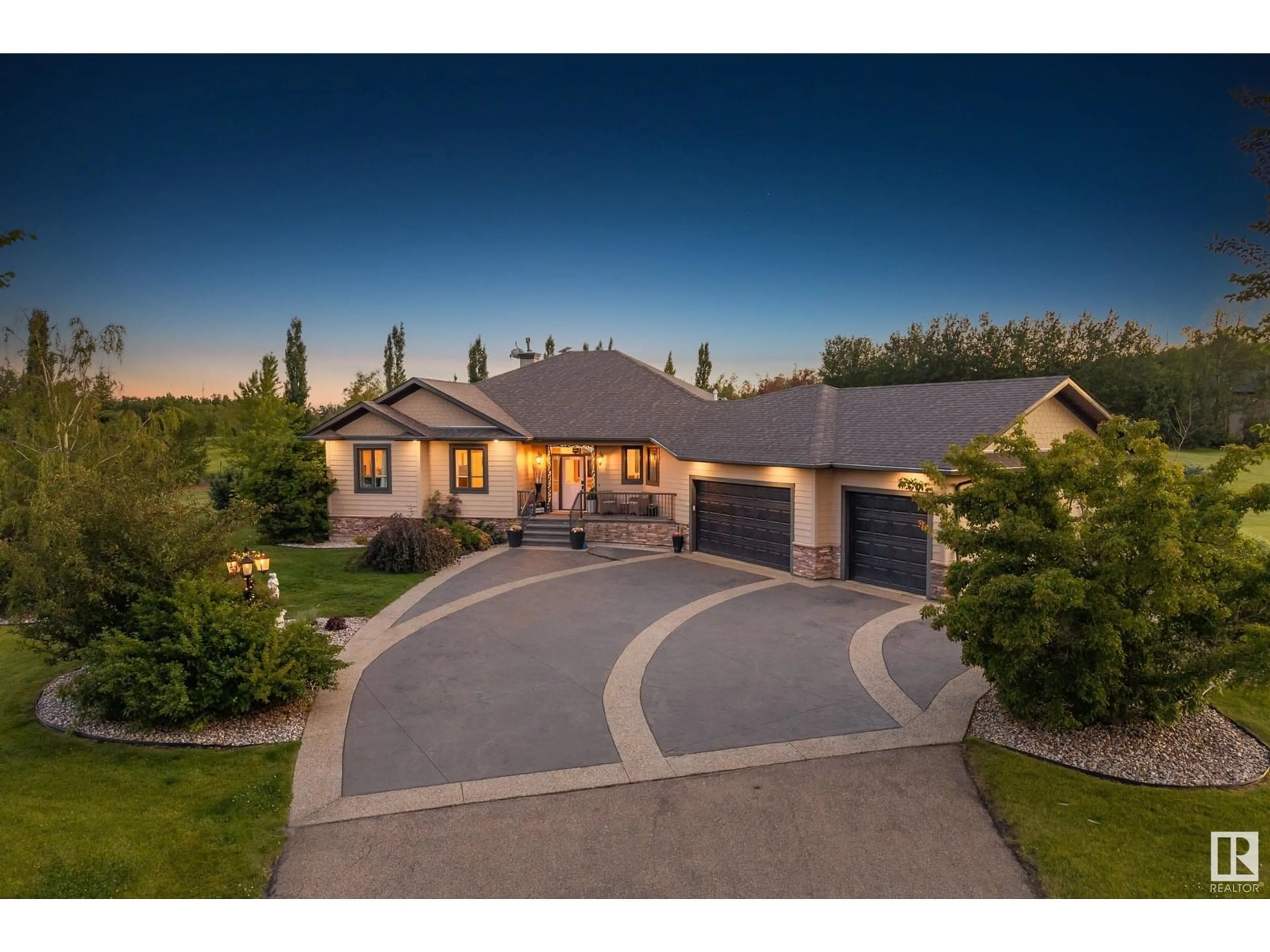 A pic from outside/outdoor area/front of a property/back of a property/a pic from drone, street for 51554 RGE ROAD 225 A, Rural Strathcona County Alberta T8C1H5