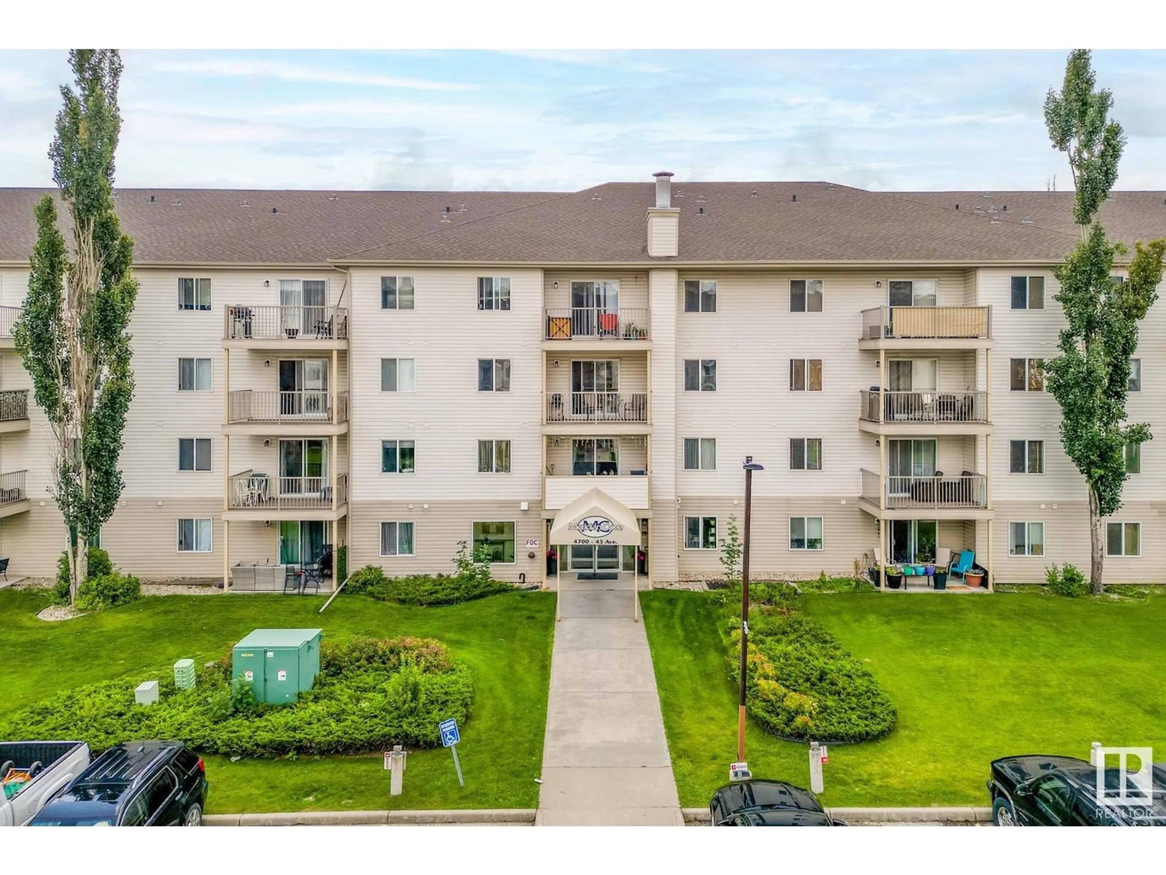 A pic from outside/outdoor area/front of a property/back of a property/a pic from drone, unknown for 108 - 4700 43 AV, Stony Plain Alberta T7Z2S6