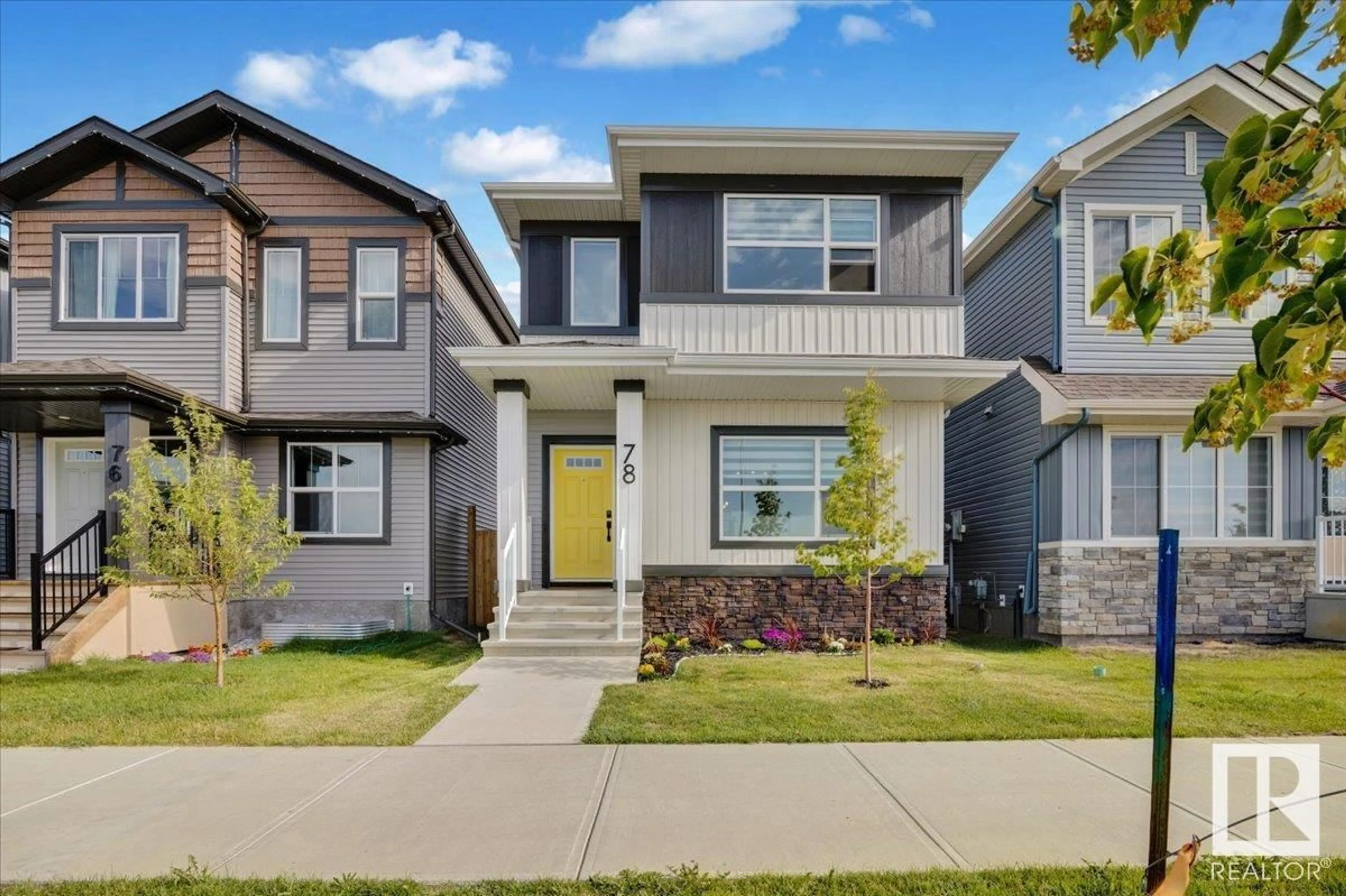 Home with vinyl exterior material, street for 78 SIENNA BV, Fort Saskatchewan Alberta T8L0E9