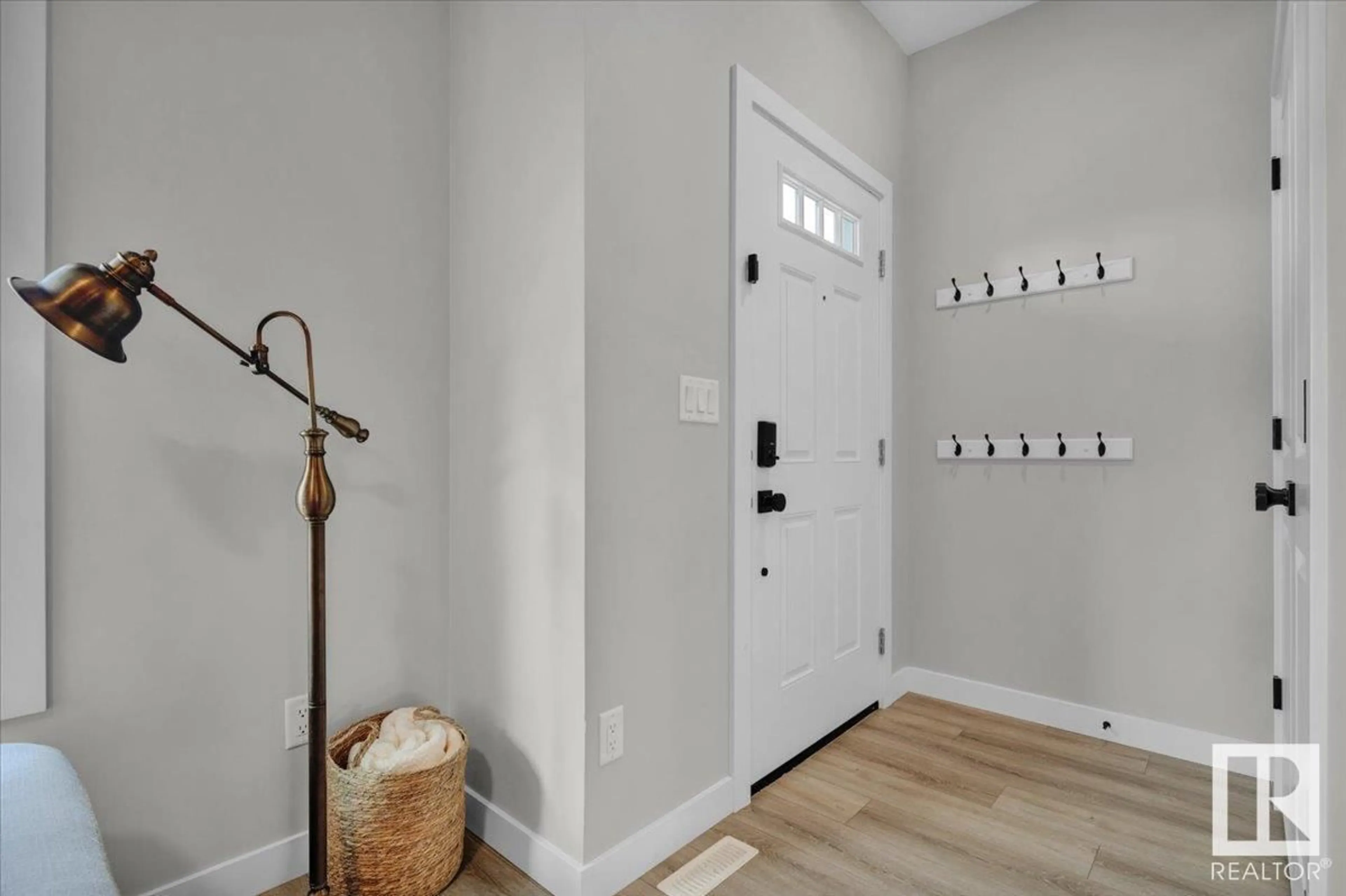 Indoor entryway for 78 SIENNA BV, Fort Saskatchewan Alberta T8L0E9